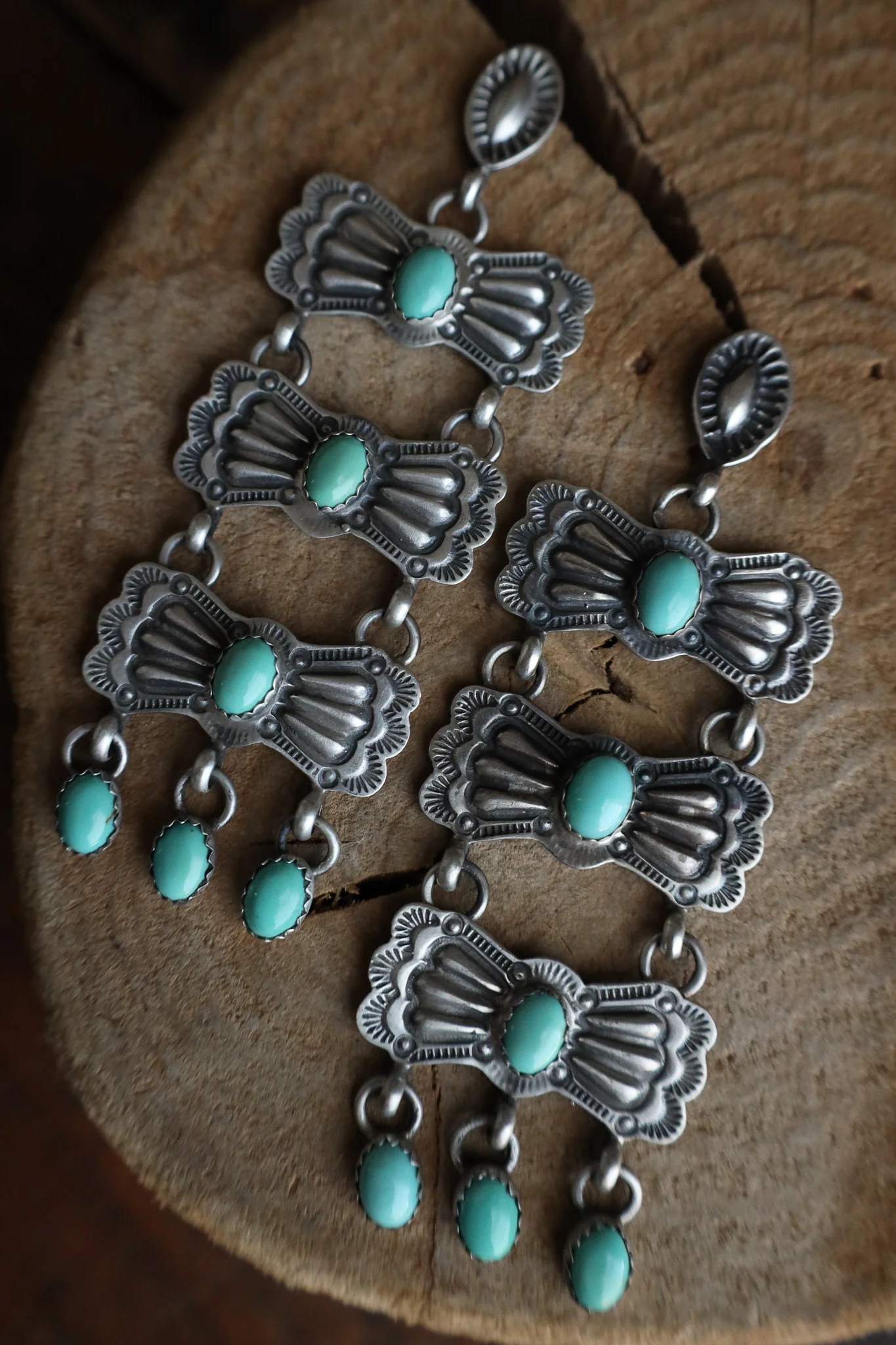 Turquoise On 3 Bowties Post Earring - Image 3