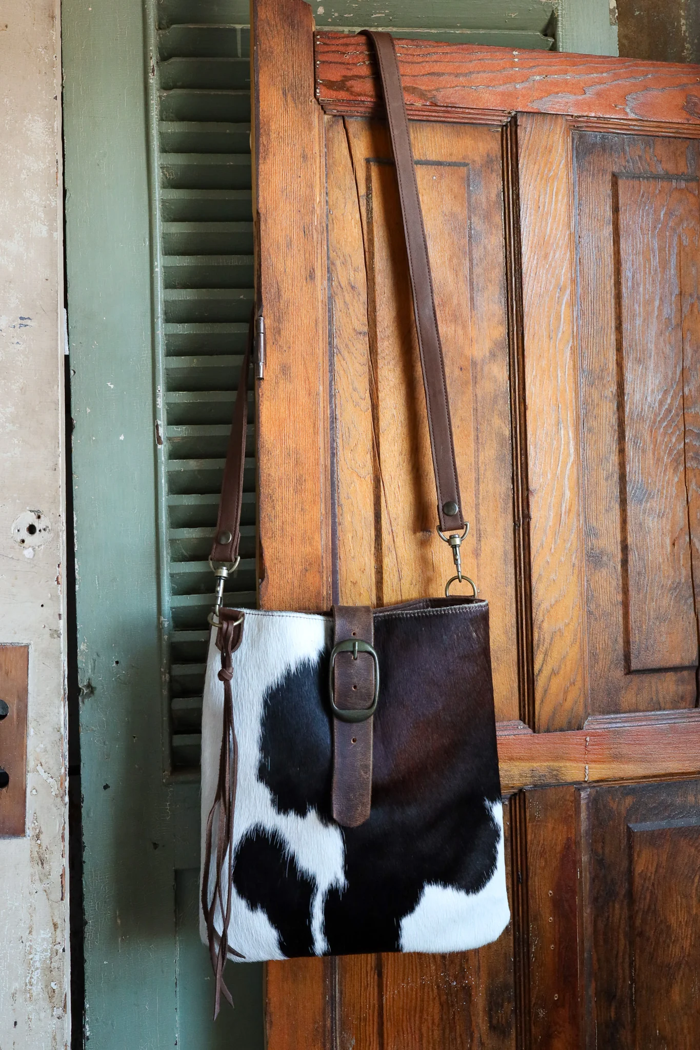 Two Bar West Kansas Brown and White Cowhide Handbag - Image 2