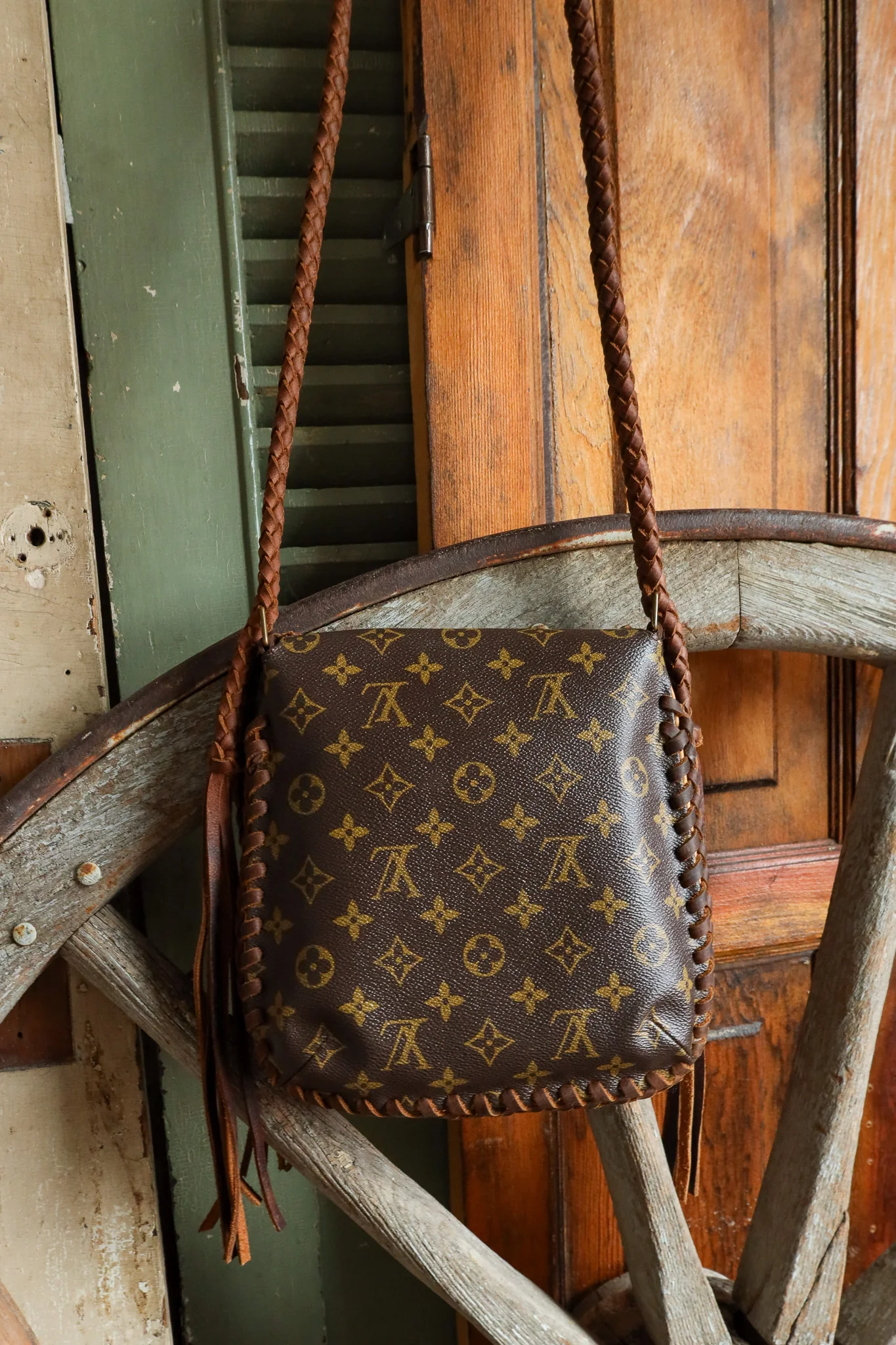 Leather and Vodka Musette Salsa Chocolate Handbag - Image 8