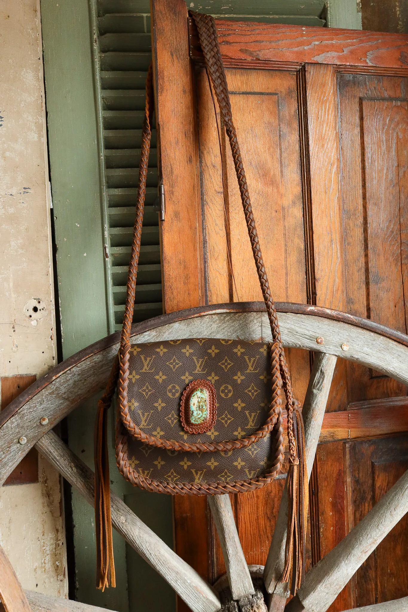 Leather and Vodka Saint Cloud GM 85 Carat Pilot Mountain Turquoise Handbag - Image 2