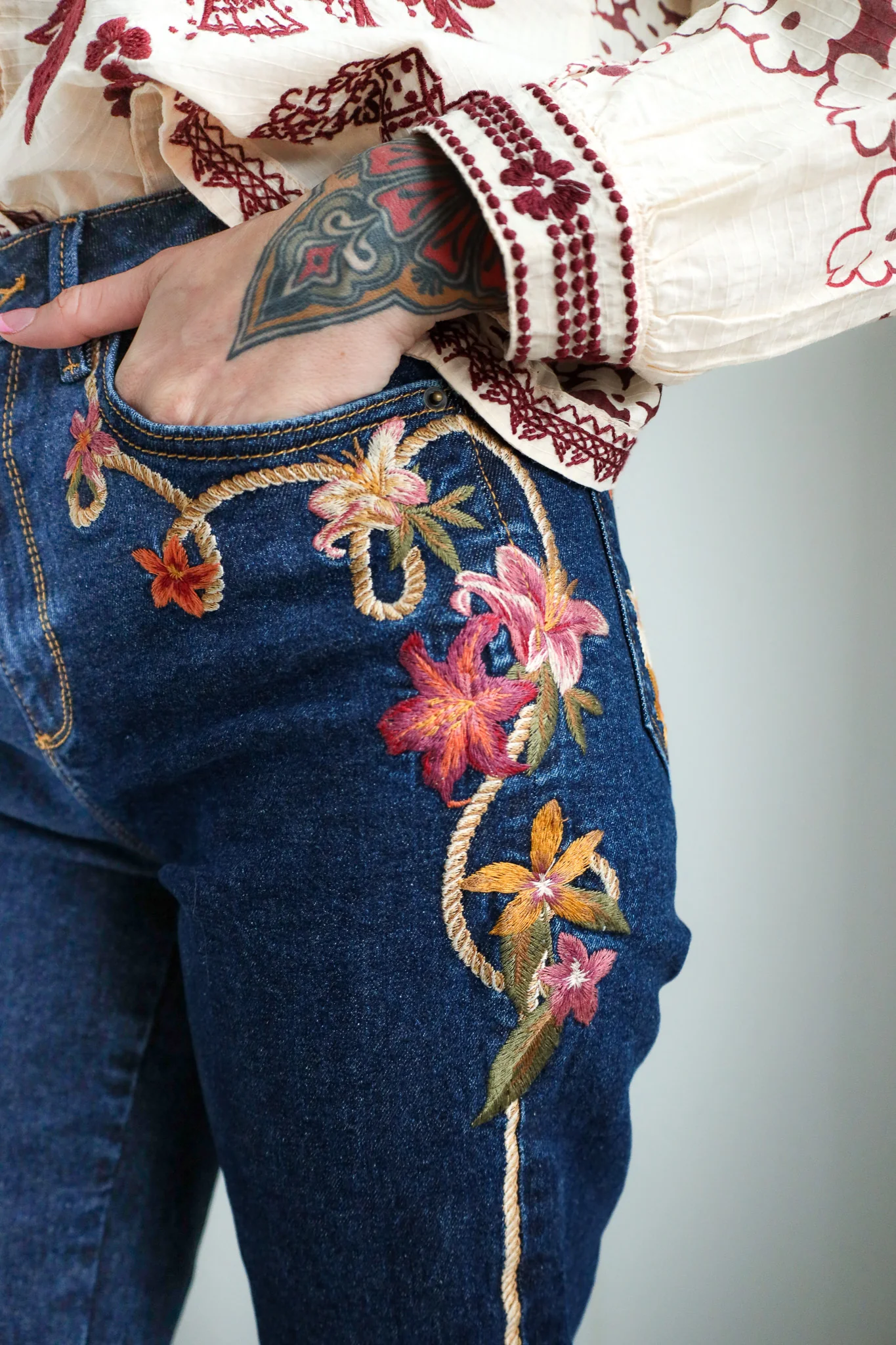 Driftwood Royce Lilies & Lassos Jean - Image 3