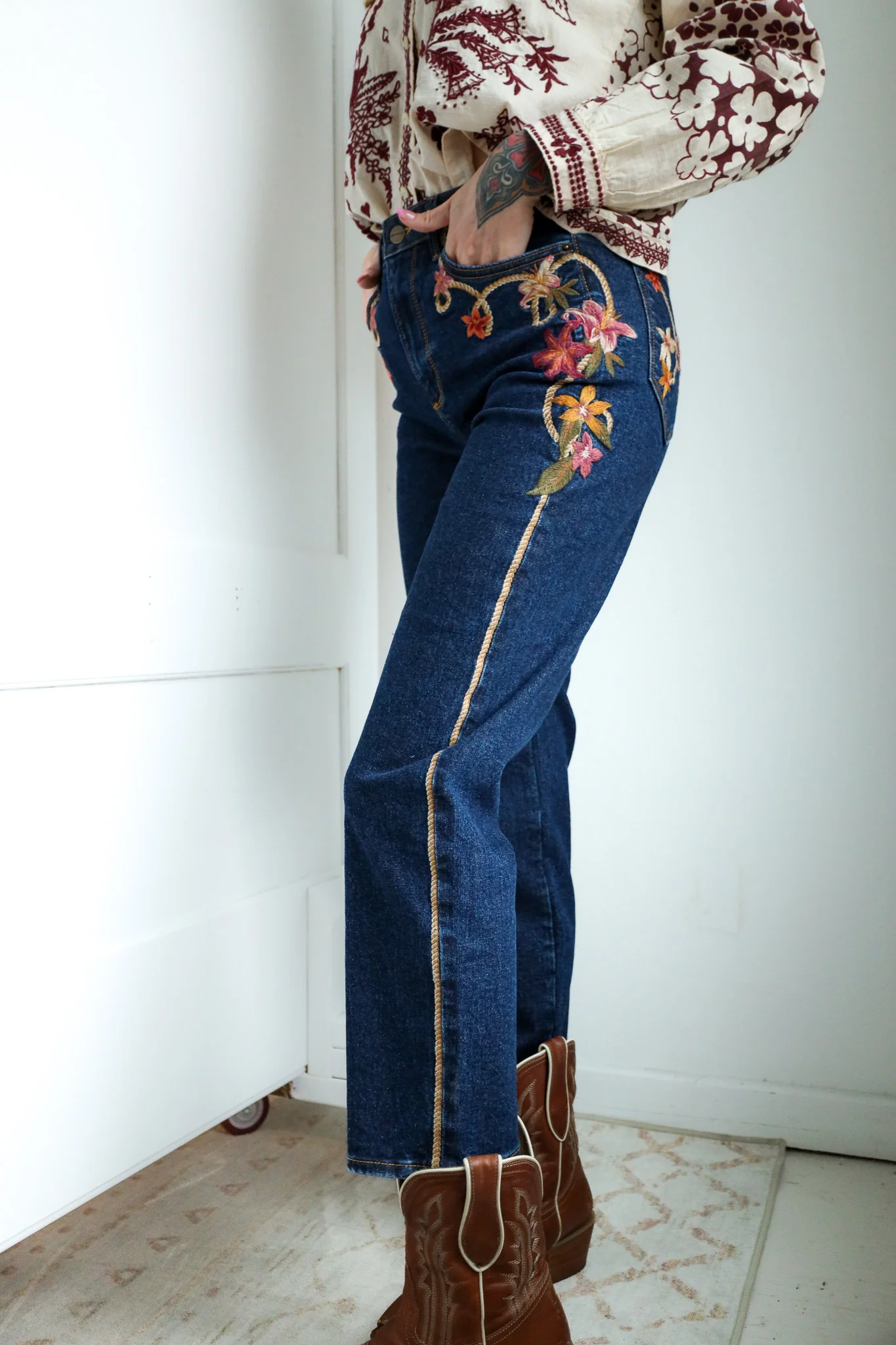 Driftwood Royce Lilies & Lassos Jean - Image 4