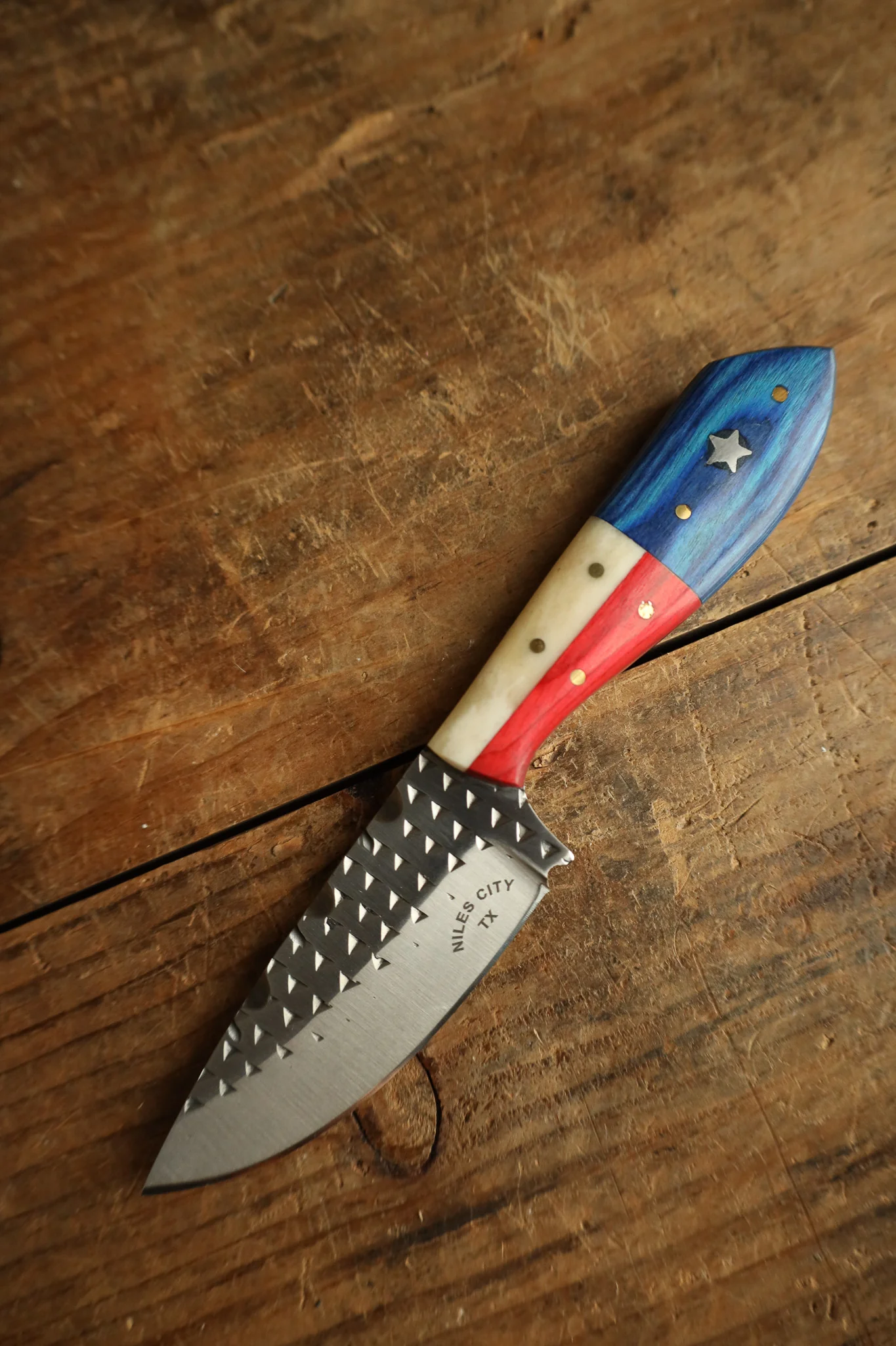 Niles City Knives Texas Flag Drop Point Blade Knife - Image 5