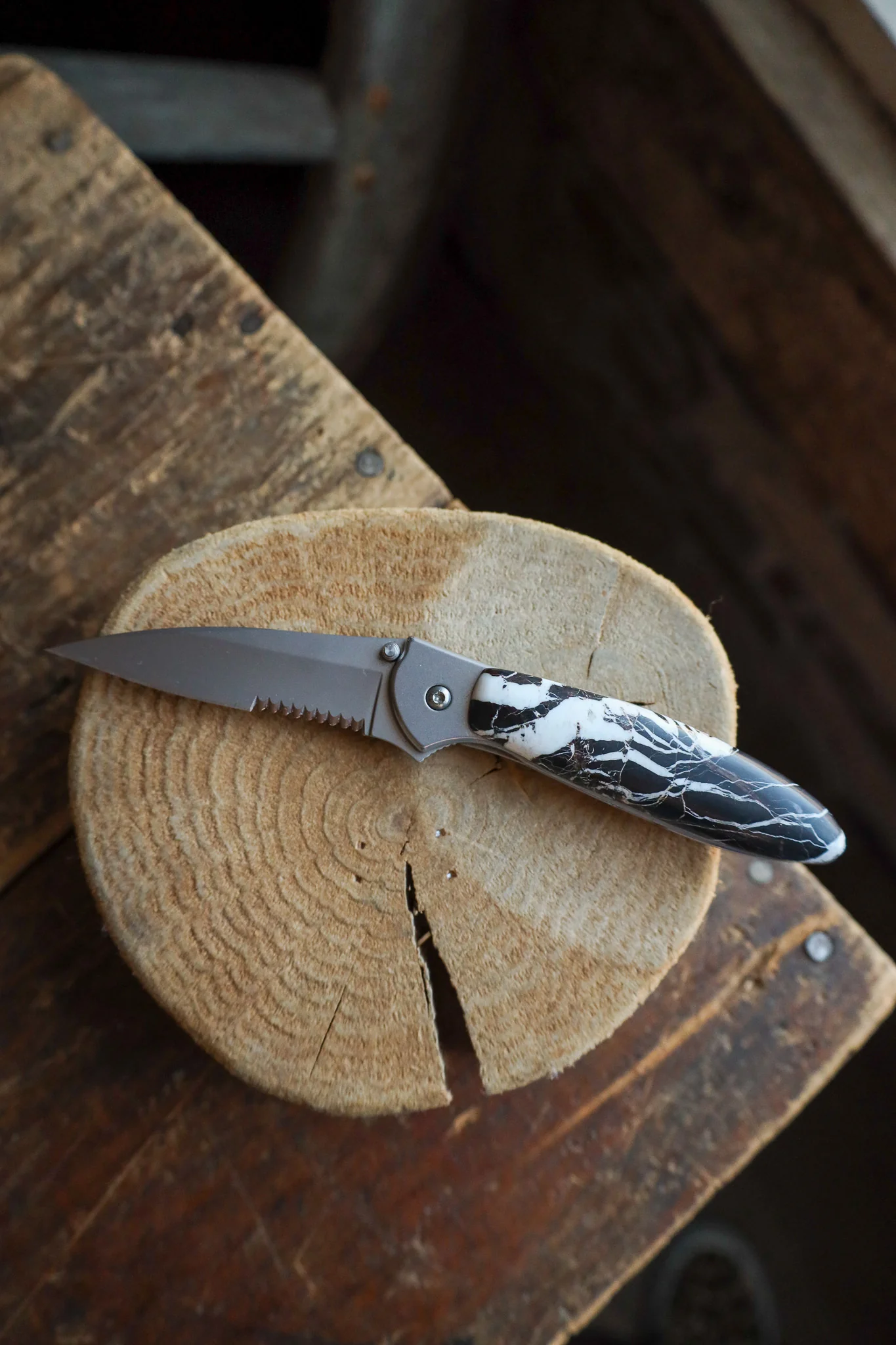 White Buffalo Knife - Image 4