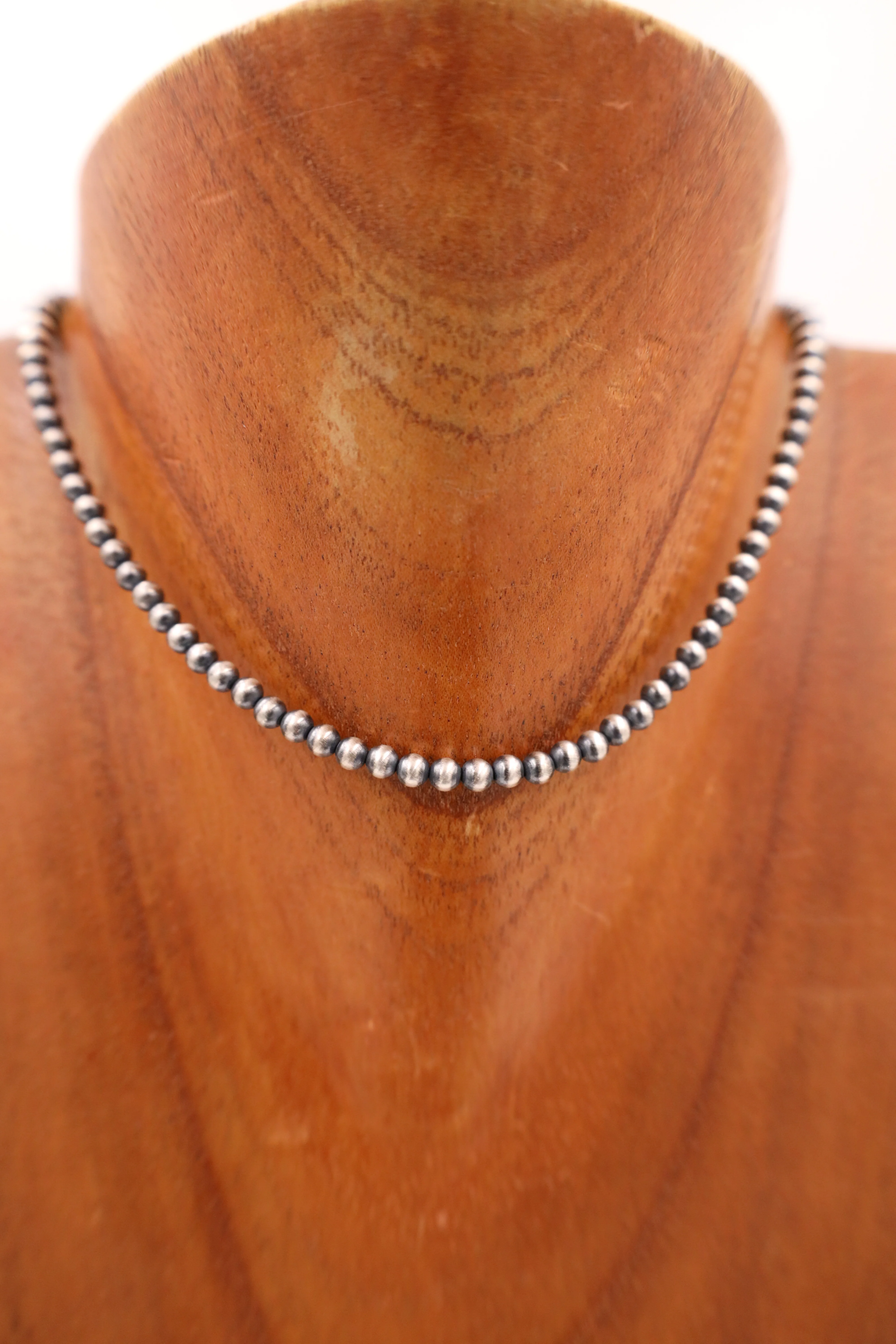 Sterling Silver Navajo Pearl 14" 4MM Necklace - Image 3