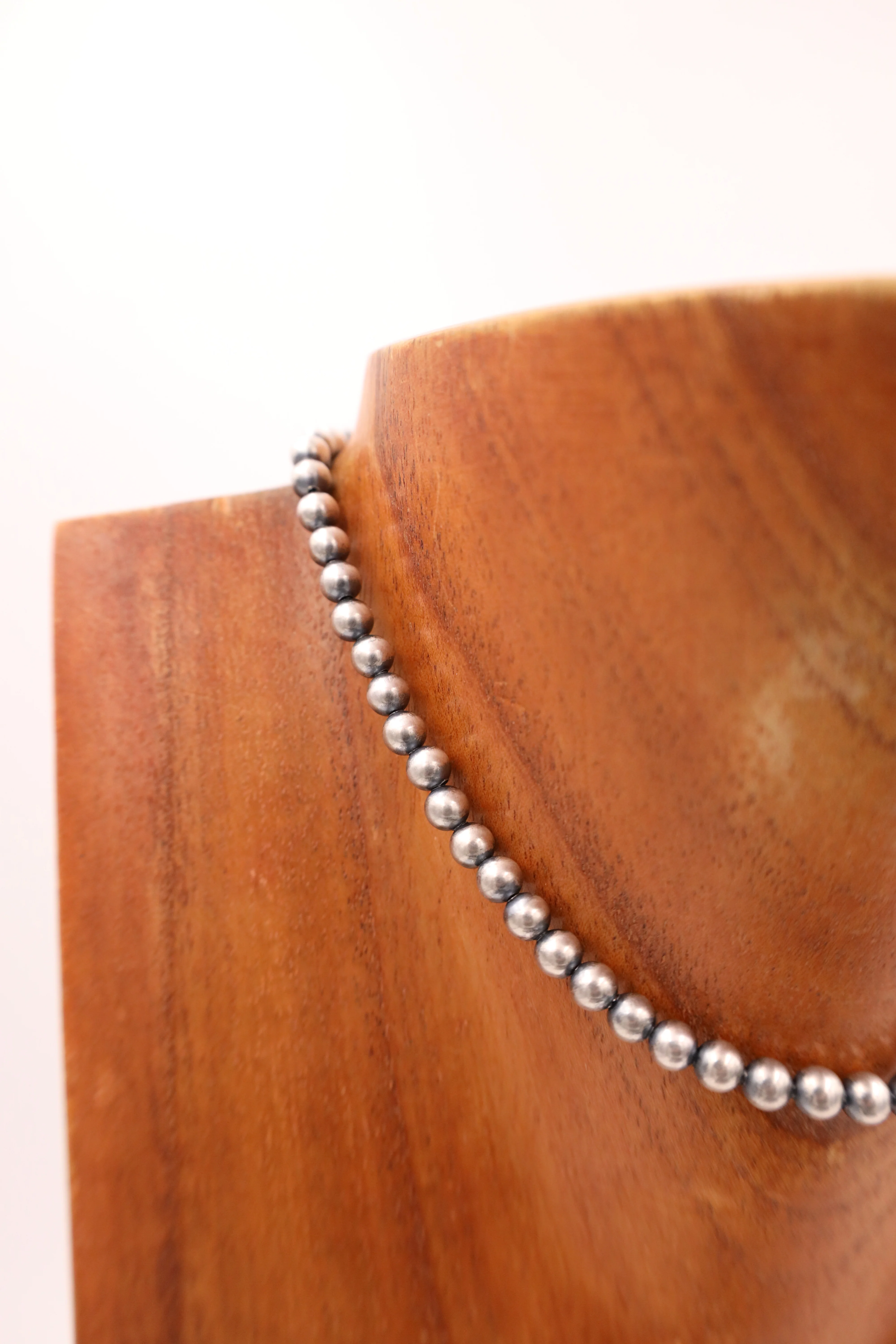 Sterling Silver Navajo Pearl 14" 5MM Necklace - Image 4