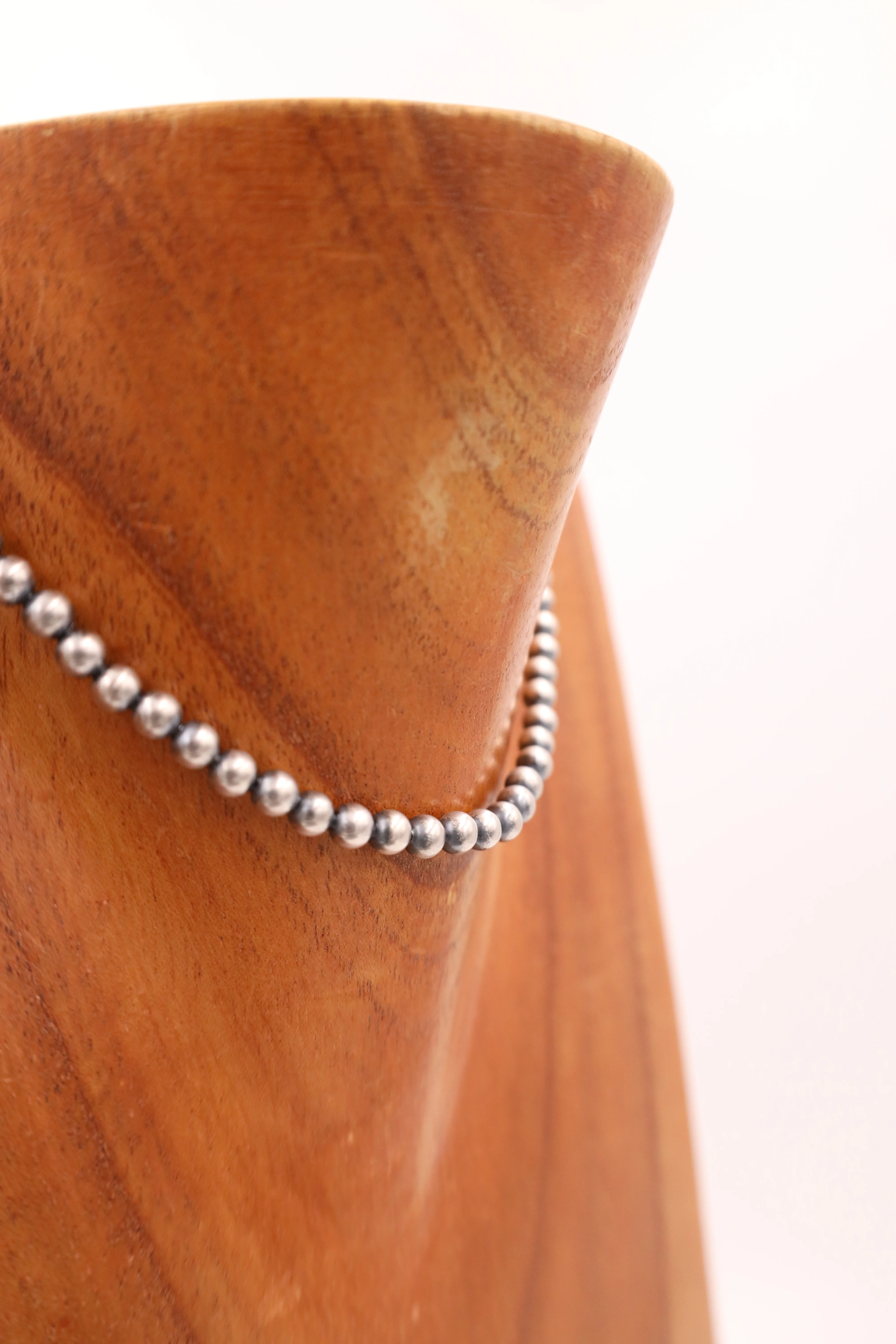 Sterling Silver Navajo Pearl 14" 5MM Necklace - Image 5