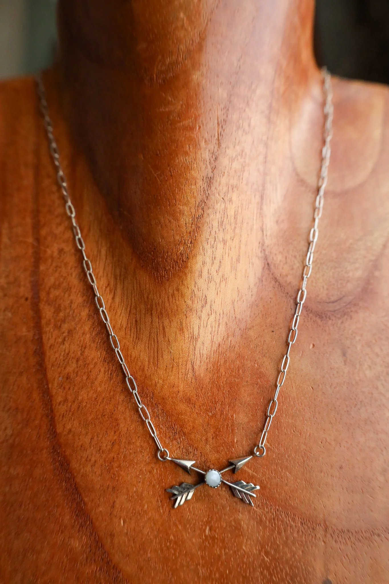 Richard Schmidt 18" Crossed Arrows With Mother Of Pearl Necklace - Image 5