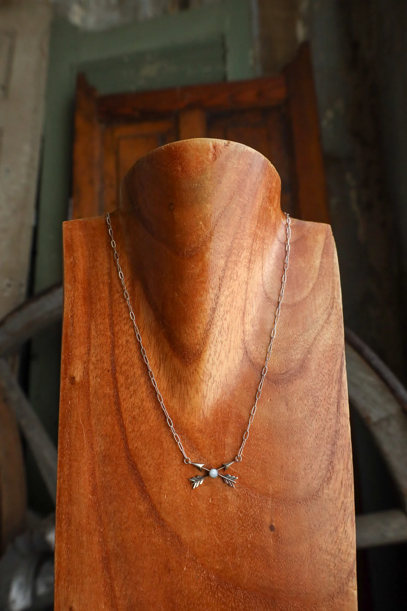 Richard Schmidt 18" Crossed Arrows With Mother Of Pearl Necklace - Image 7