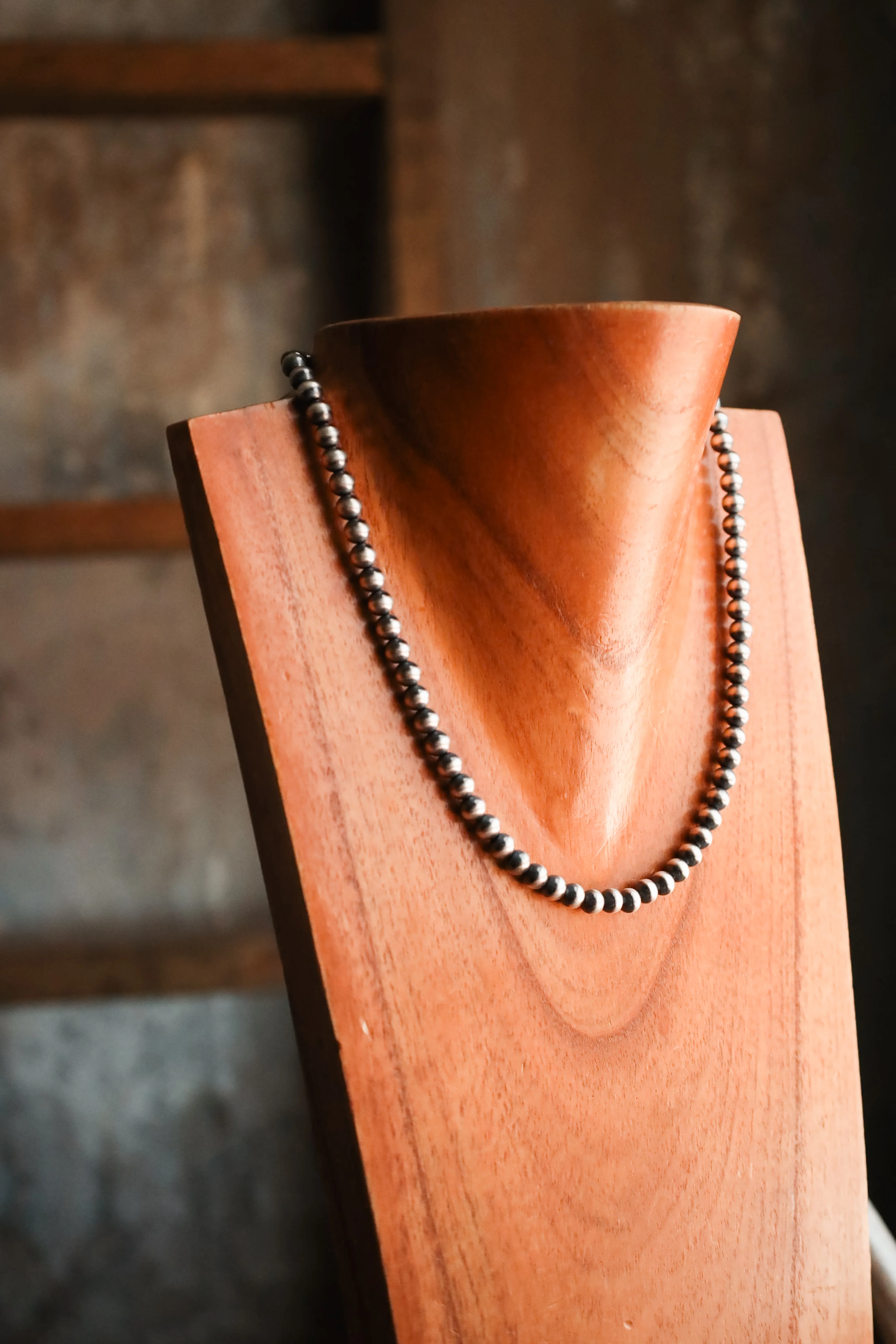 Sterling Silver Navajo Pearl 18" 6MM Necklace - Image 3