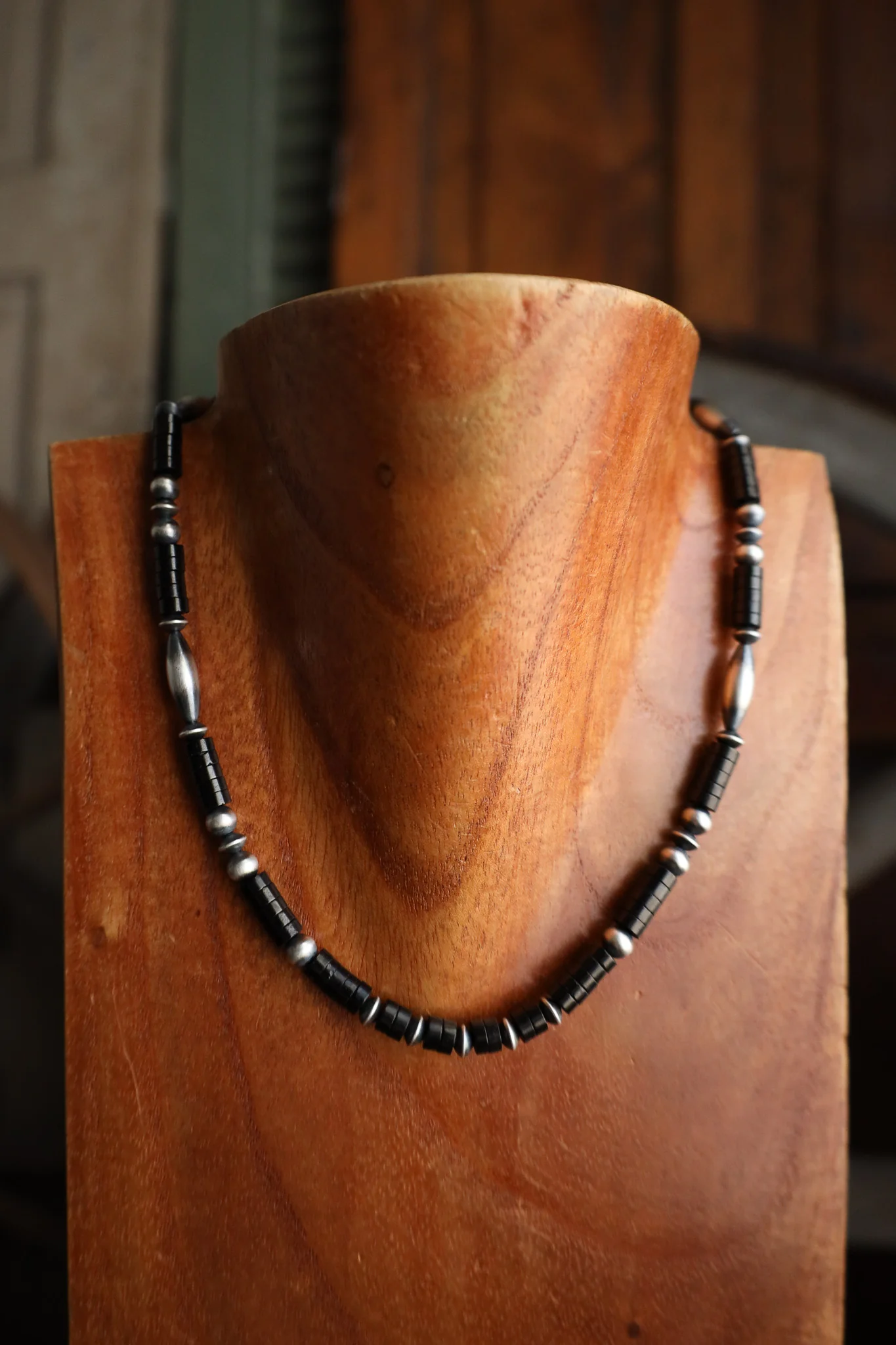18" Onyx Beads Mixed Navajo Pearl Necklace - Image 4