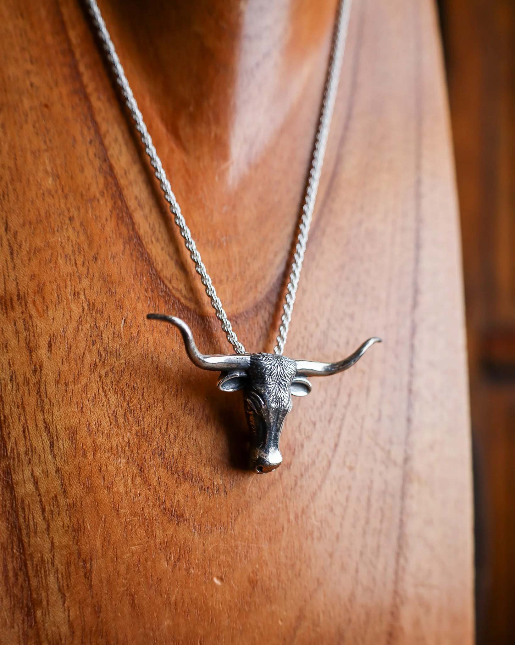 MAVERICK EXCLUSIVE VOGT 20" LONGHORN HEAD NECKLACE - Image 7