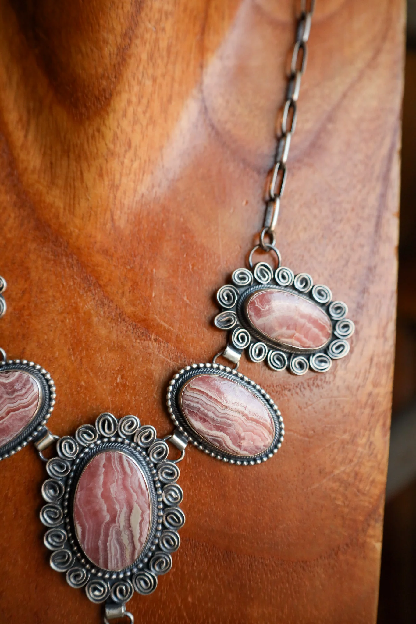 6 Rhodochrosite Ovals Necklace - Image 5