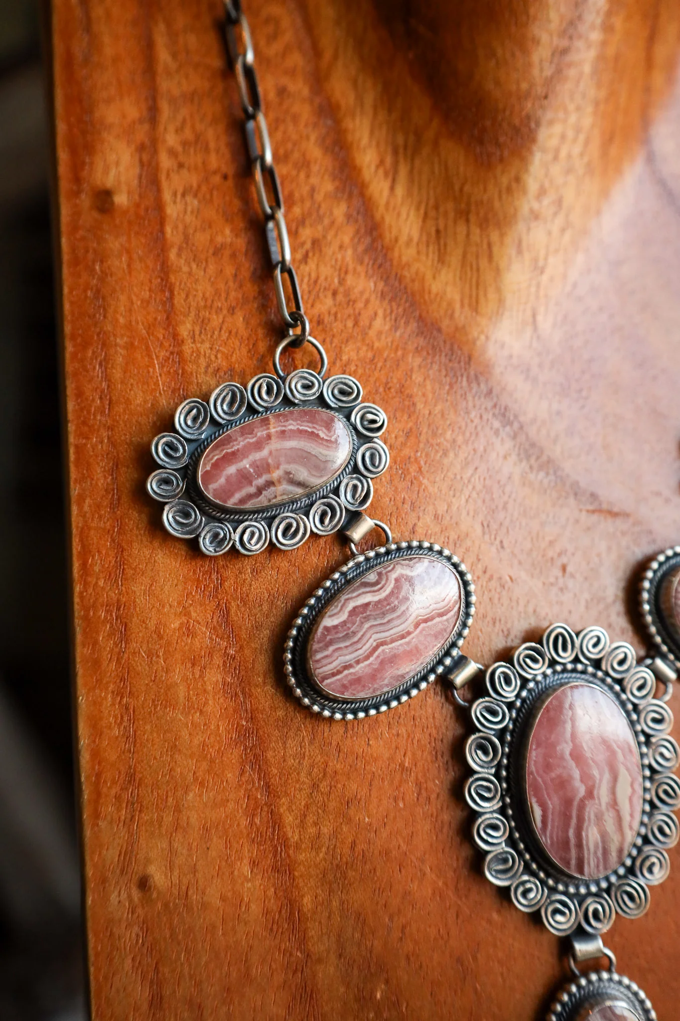 6 Rhodochrosite Ovals Necklace - Image 6