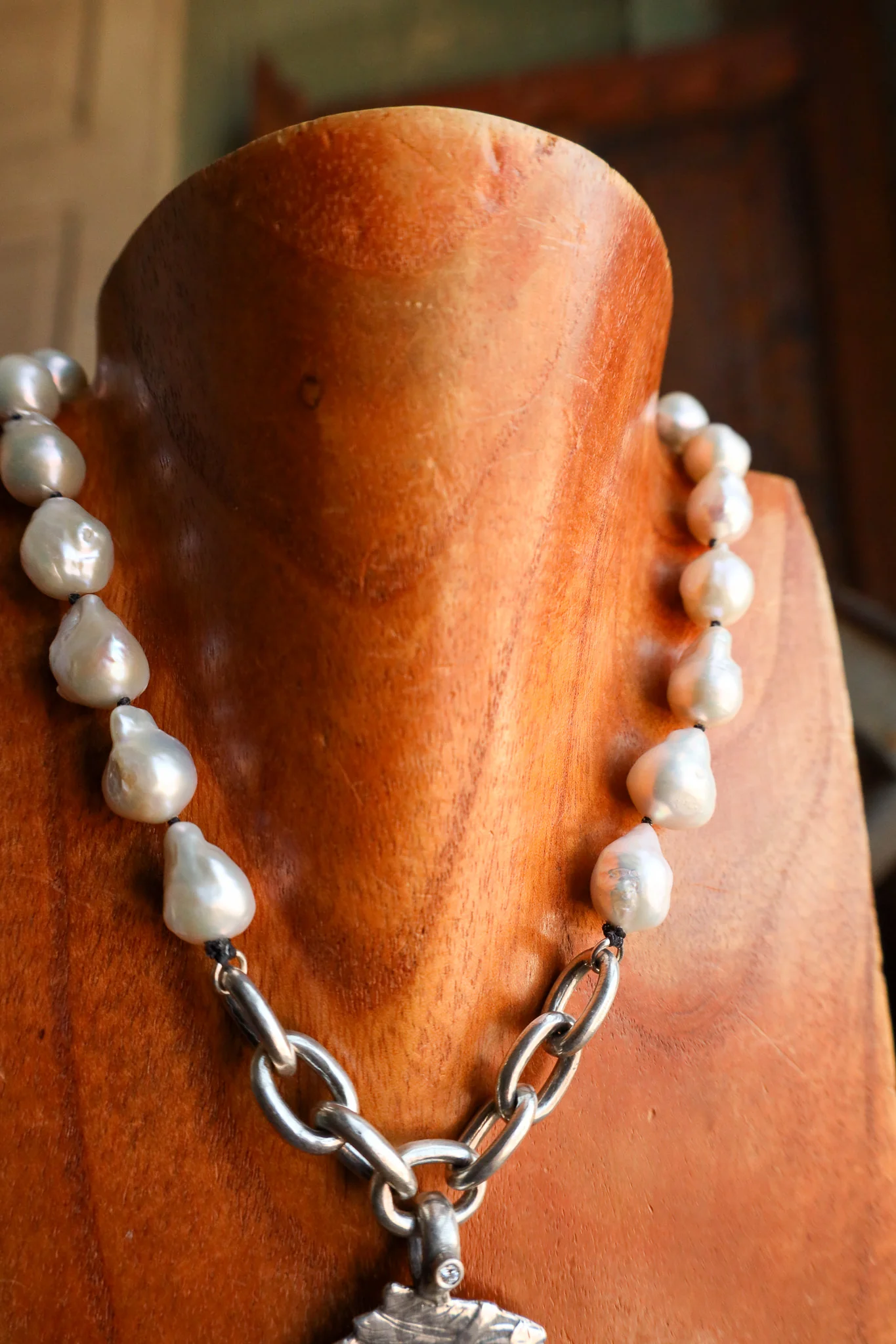 Love Tokens Chief Diamond Turquoise Baroque Pearl Necklace - Image 3