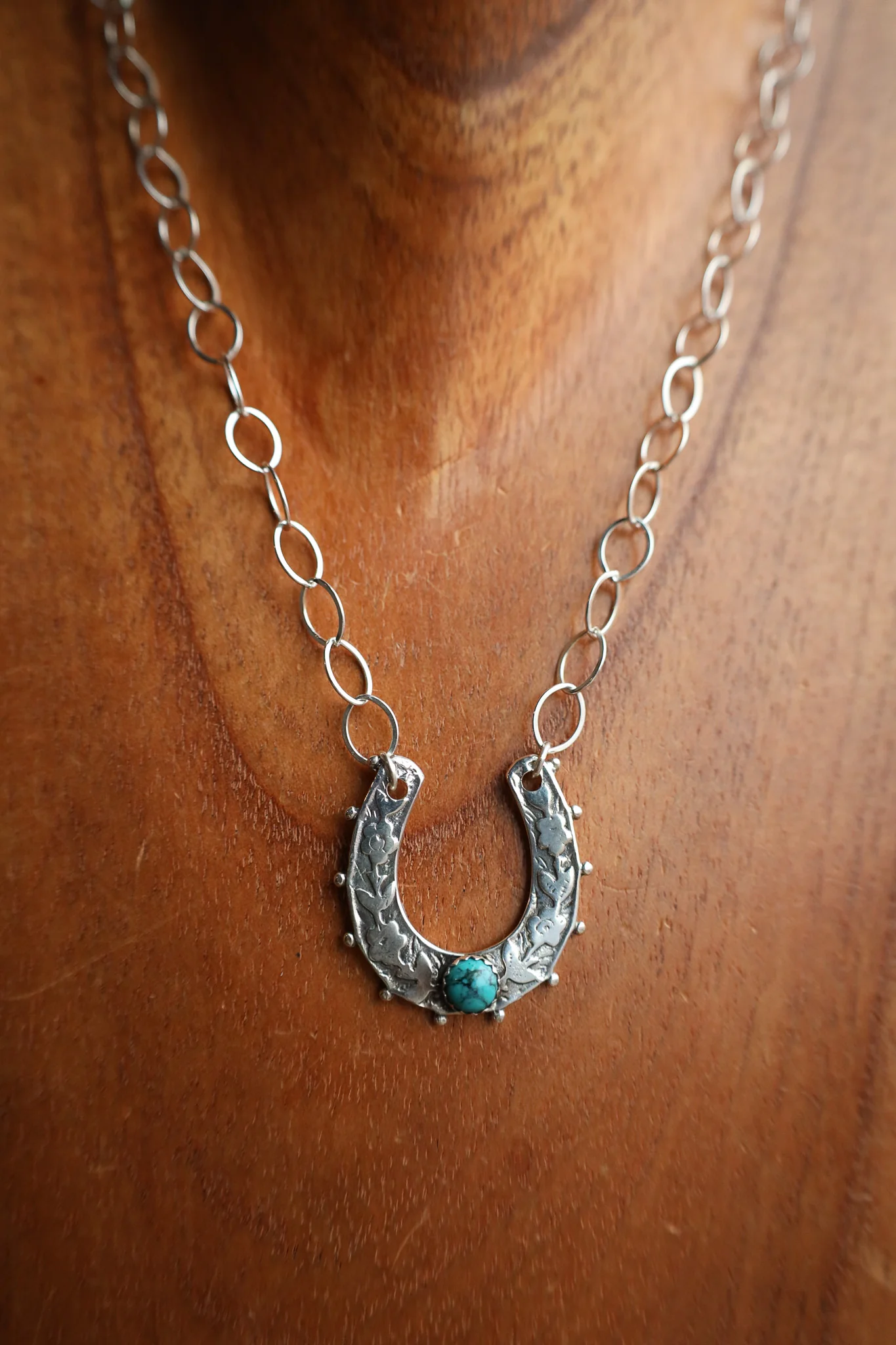 Richard Schmidt Horseshoe With 1 Turquoise Link Chain Necklace - Image 2