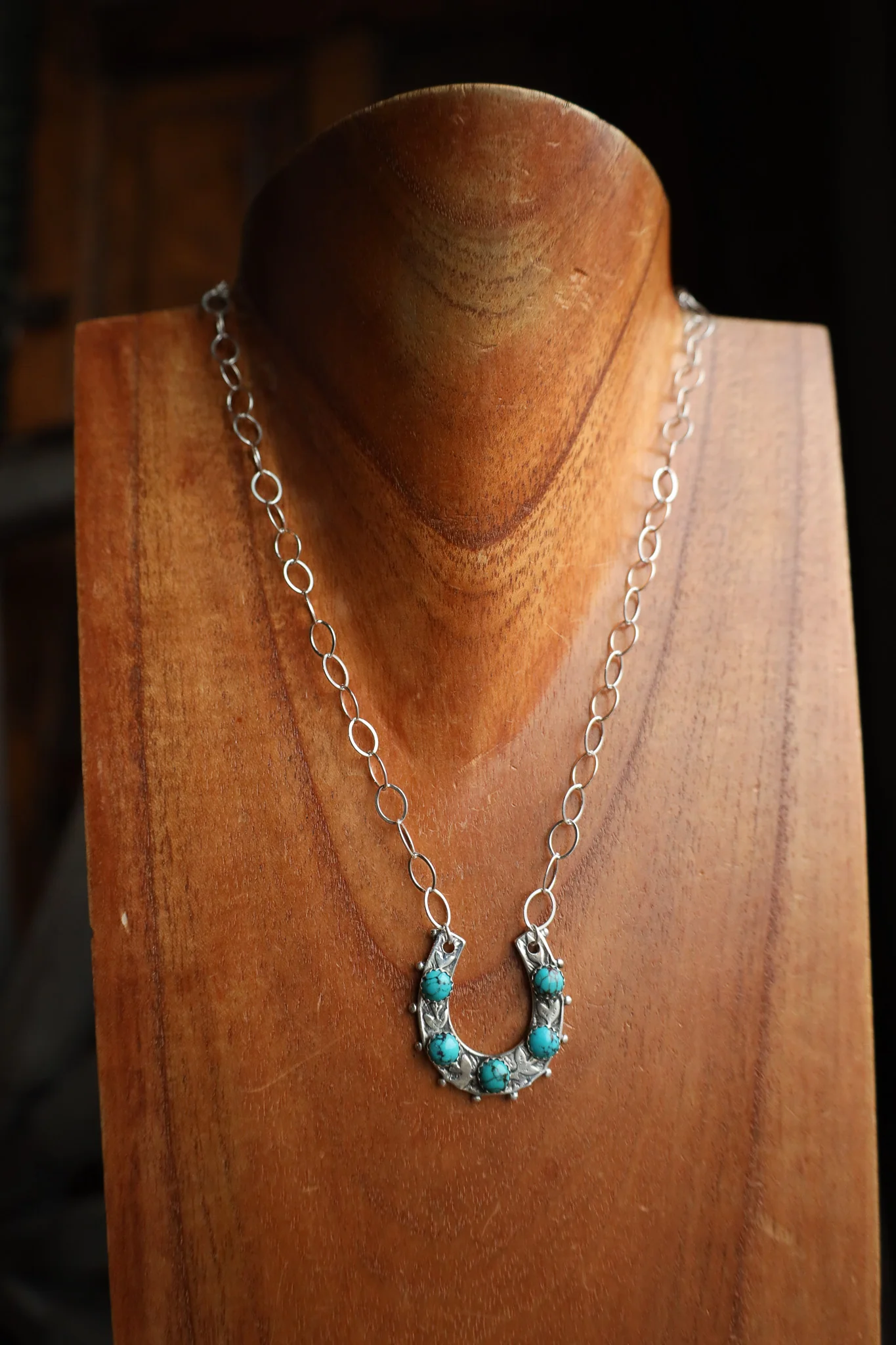 Richard Schmidt Horseshoe With 5 Turquoise Link Chain Necklace - Image 5