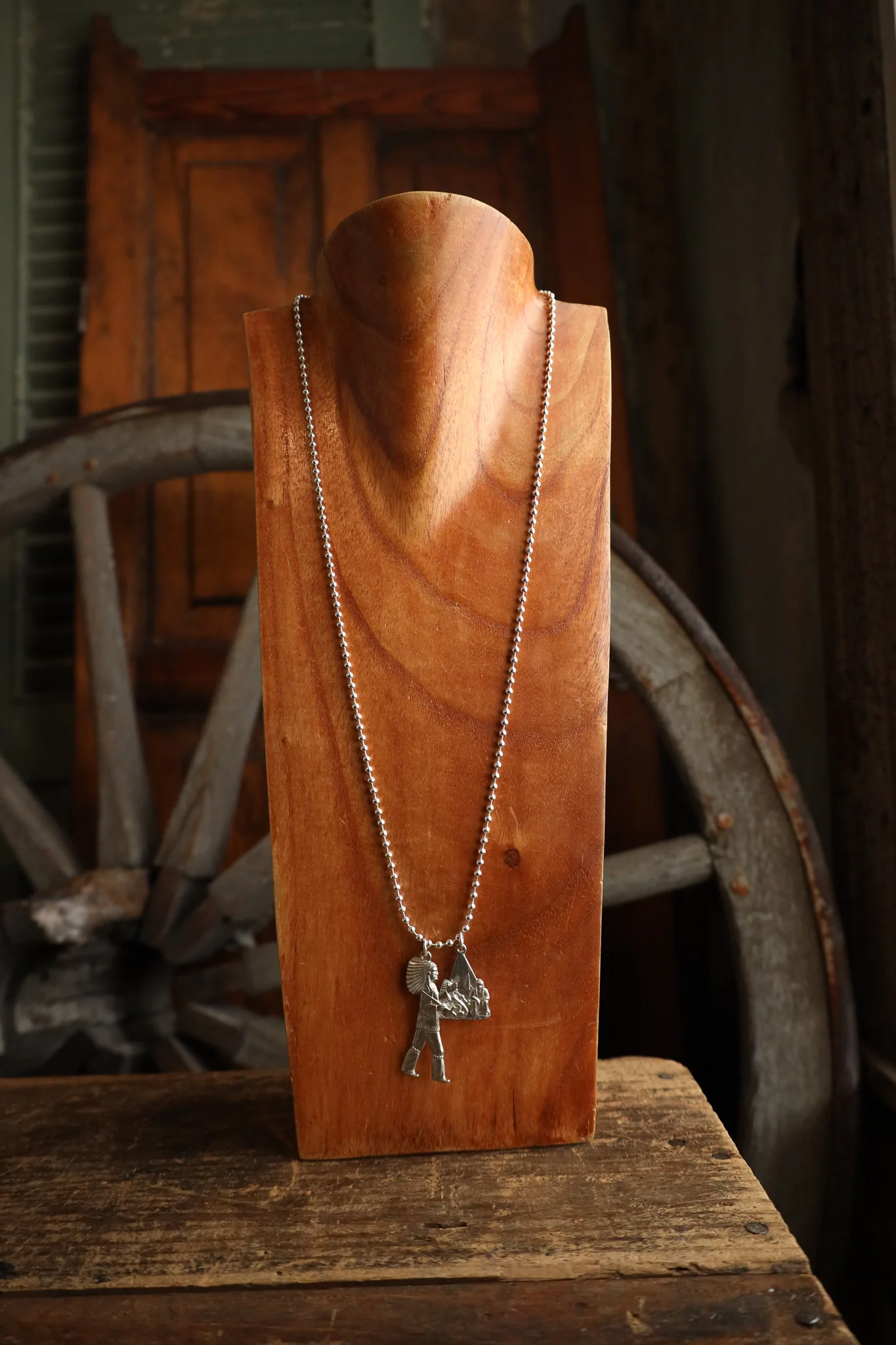 Coreen Cordova Indian And Teepee Beaded Chain Necklace - Image 3