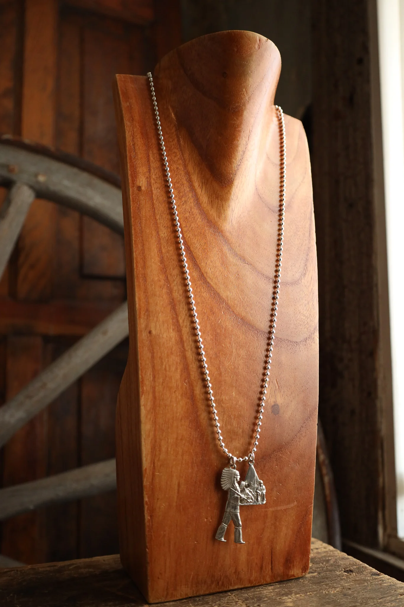 Coreen Cordova Indian And Teepee Beaded Chain Necklace - Image 5