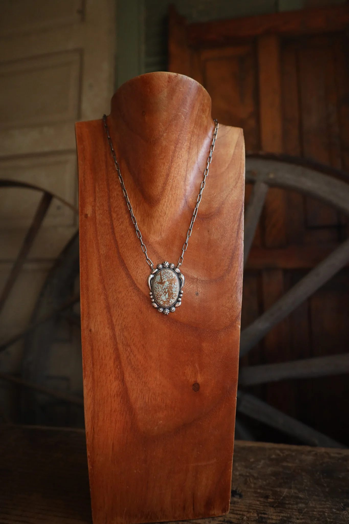 Light Green And Brown Turquoise Oval Framed Necklace - Image 2