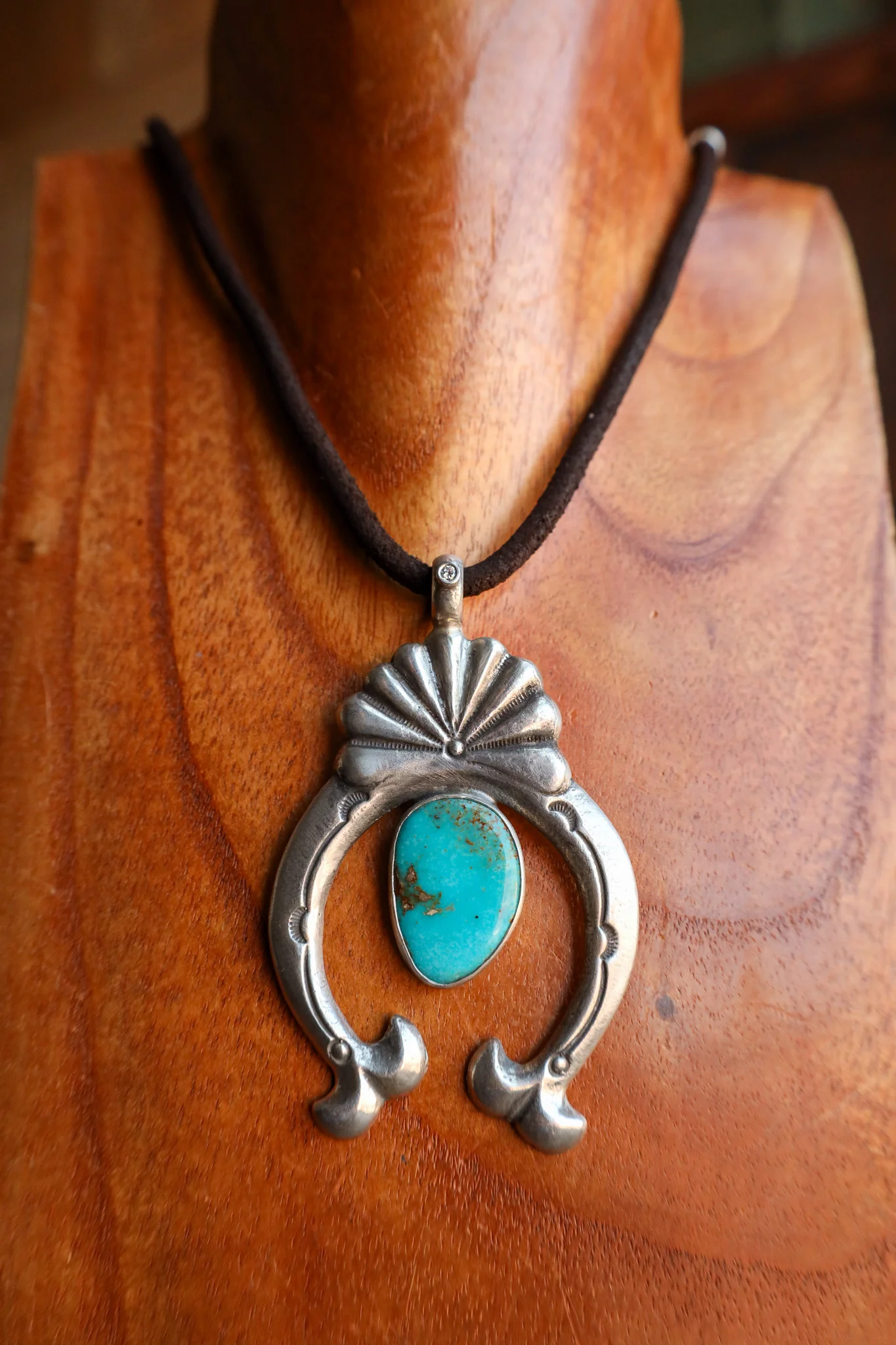 Love Tokens Leather Large Naja 15 Carat Royston Turquoise Necklace - Image 2