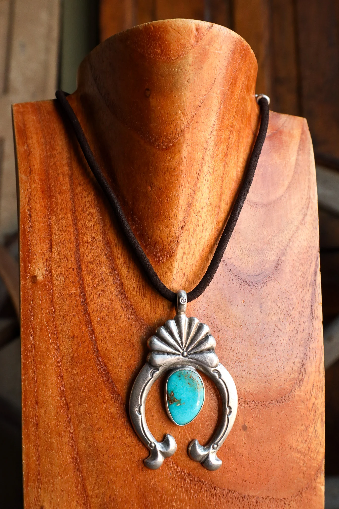 Love Tokens Leather Large Naja 15 Carat Royston Turquoise Necklace - Image 5