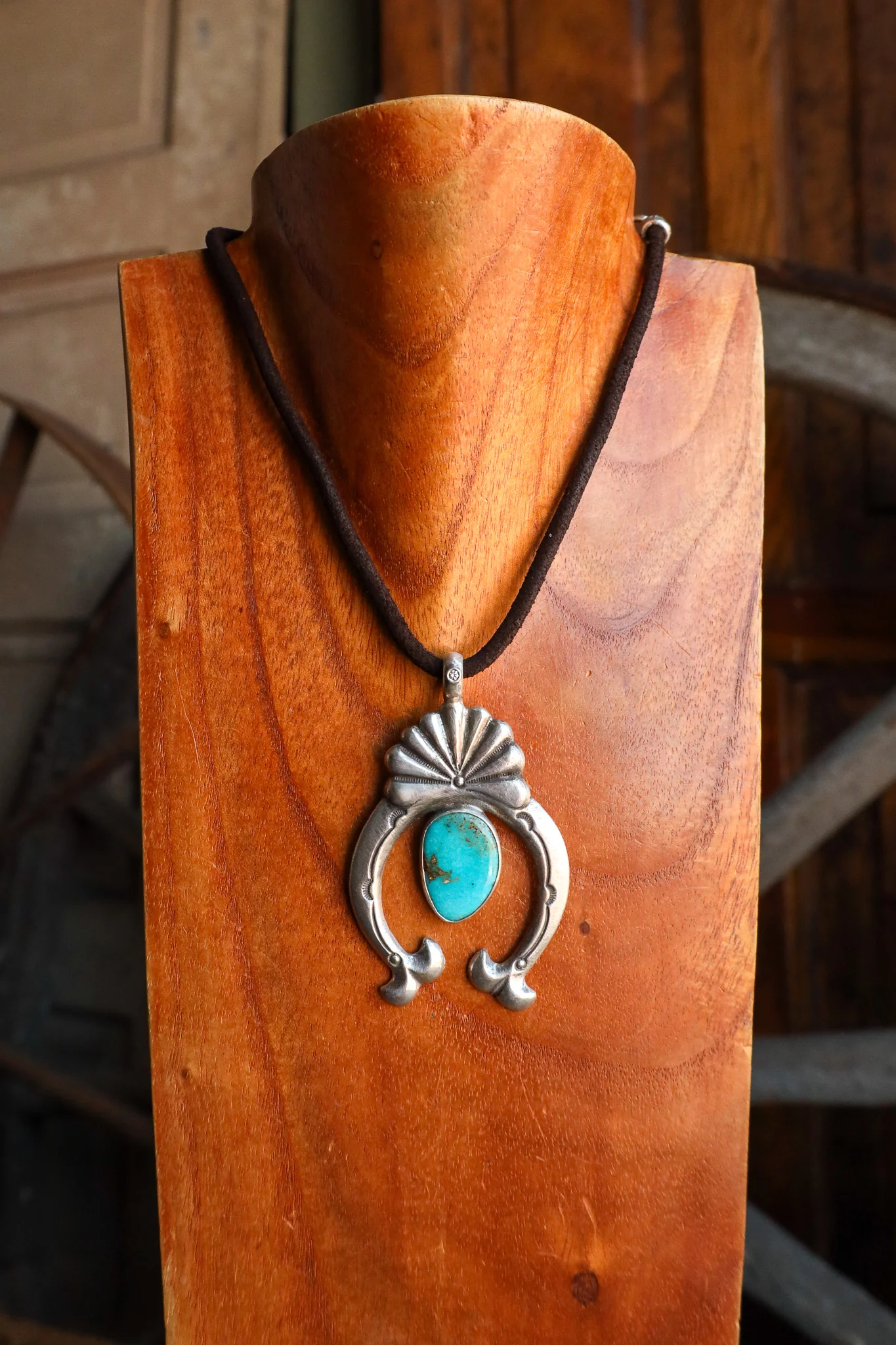 Love Tokens Leather Large Naja 15 Carat Royston Turquoise Necklace - Image 6