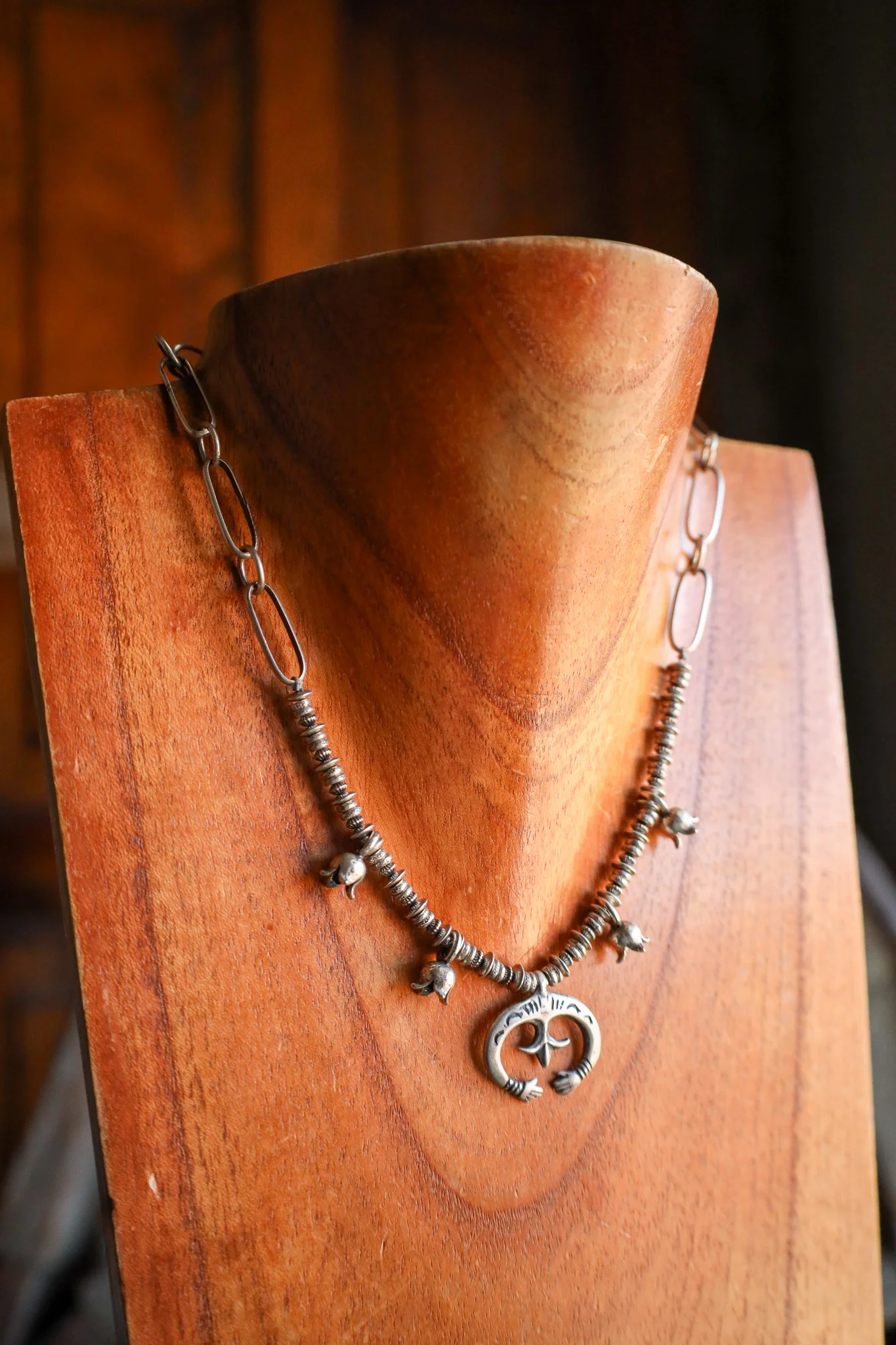 Peyote Bird Naja Tulips Links Embrace Necklace - Image 3