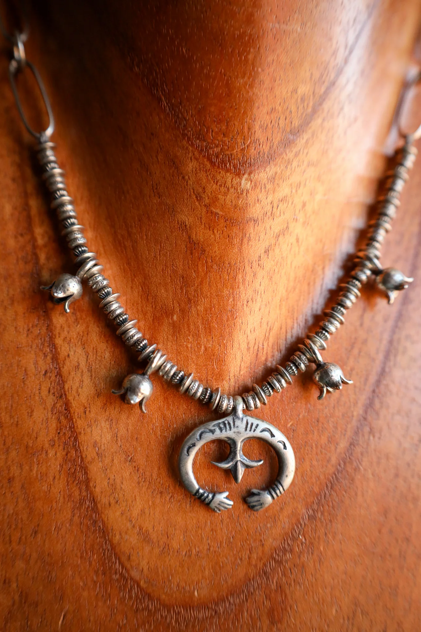 Peyote Bird Naja Tulips Links Embrace Necklace - Image 7