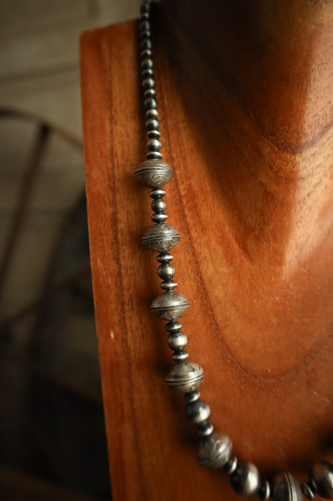 Navajo Pearls and Saucer Beads 20-22" Necklace - Image 5