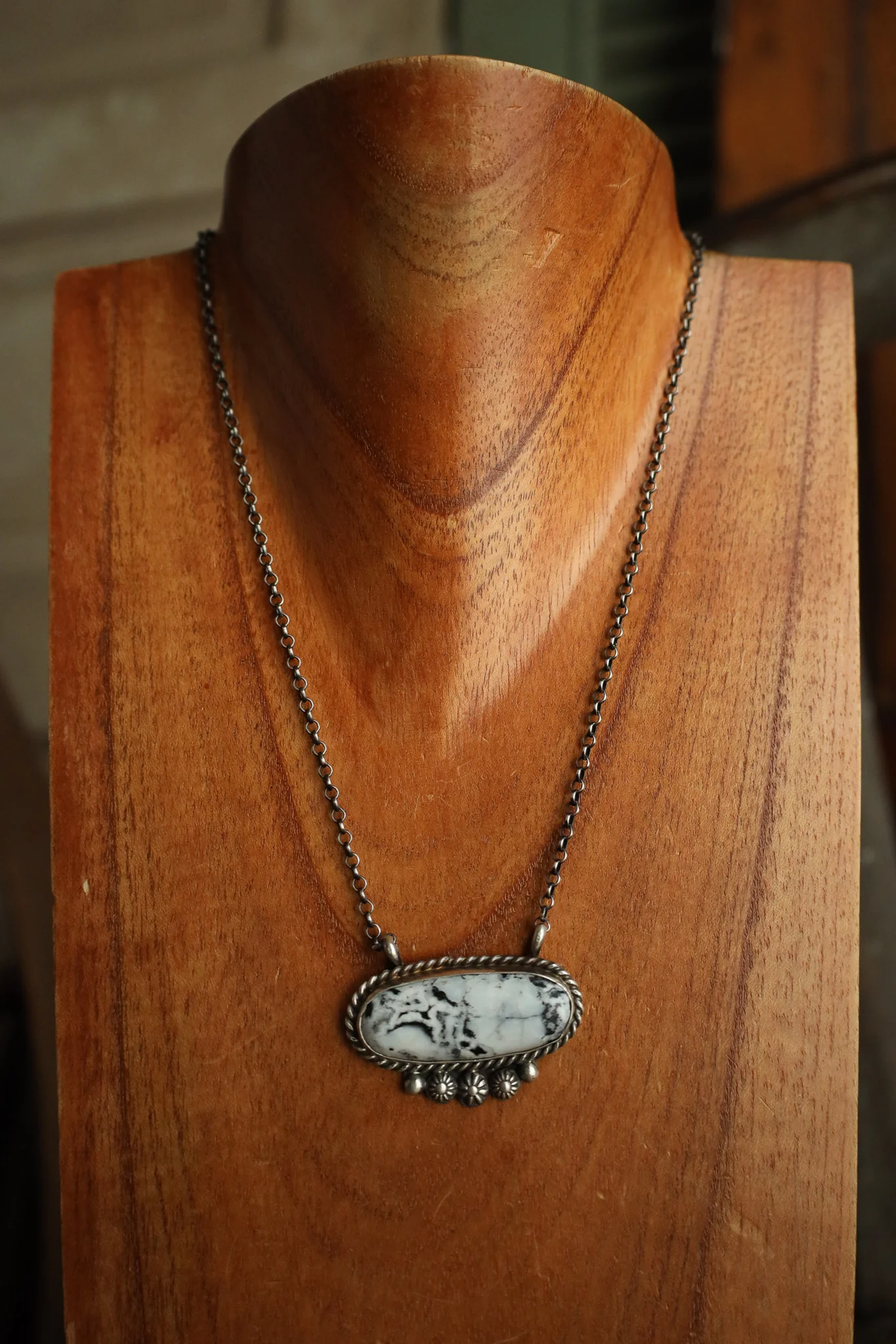 White Buffalo Oval Rope Necklace