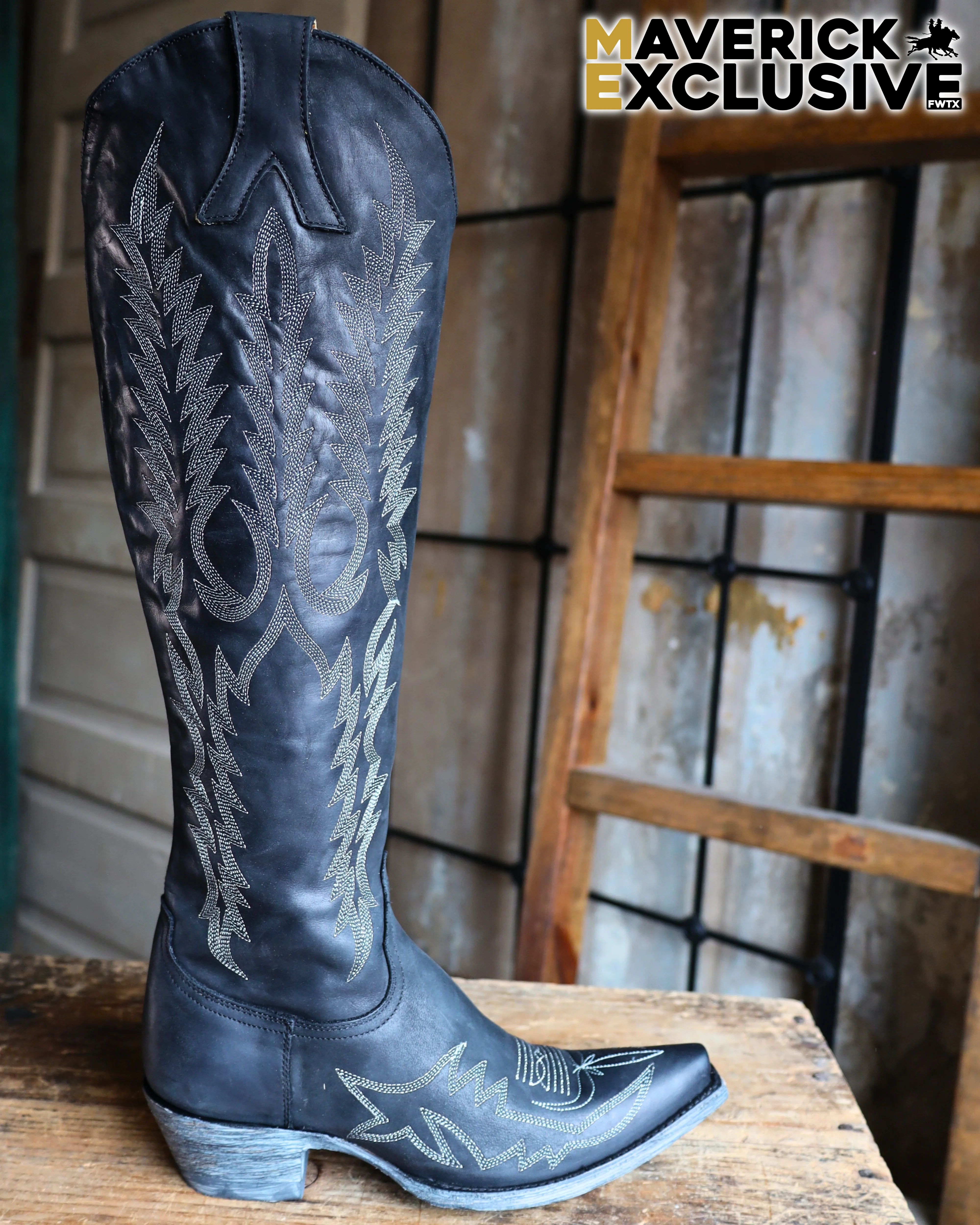 Maverick Exclusive OLD GRINGO WOMEN'S MAYRA MATTE BLACK 18" BOOT