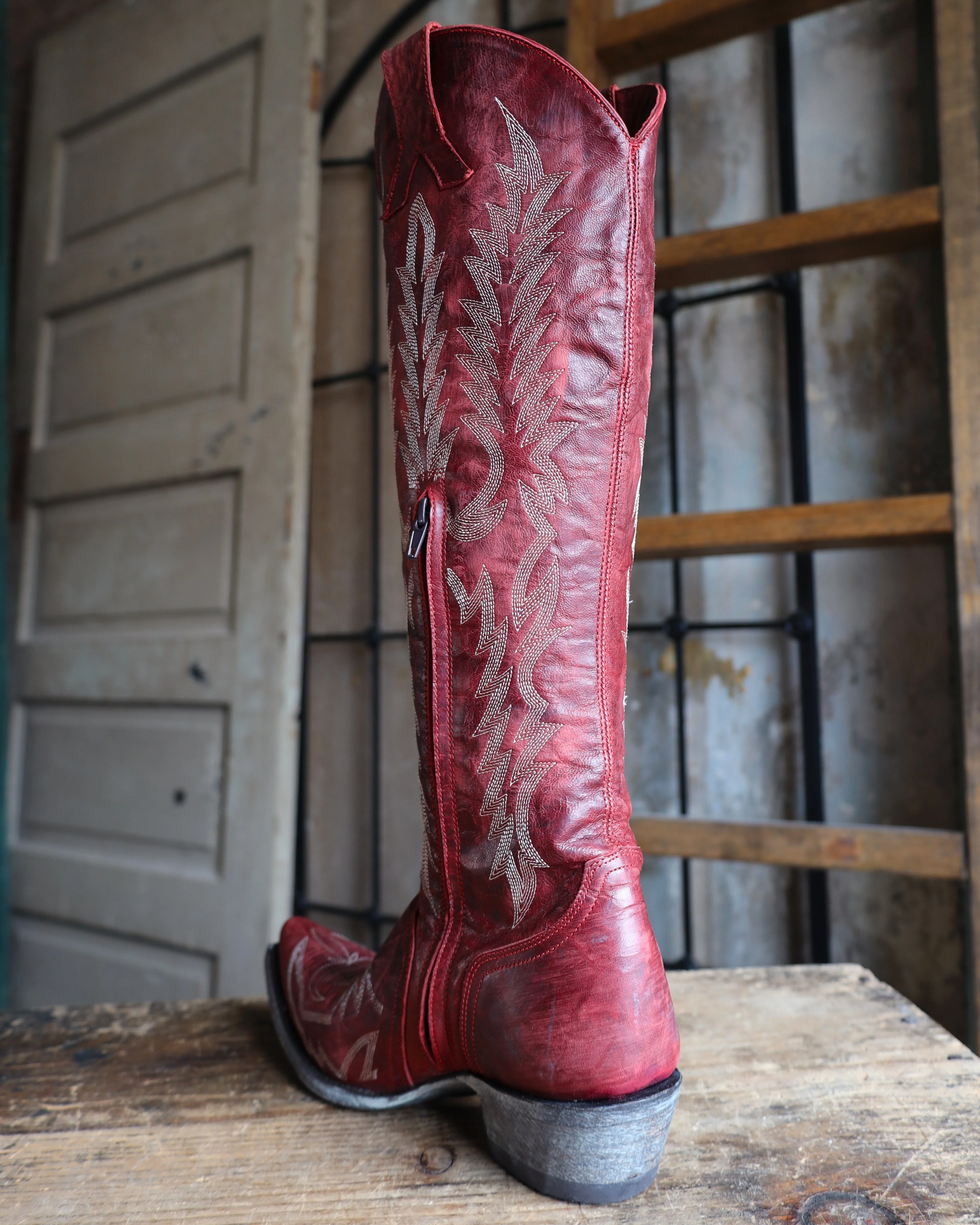 OLD GRINGO WOMEN'S MAYRA RED 18" BOOT - Image 10