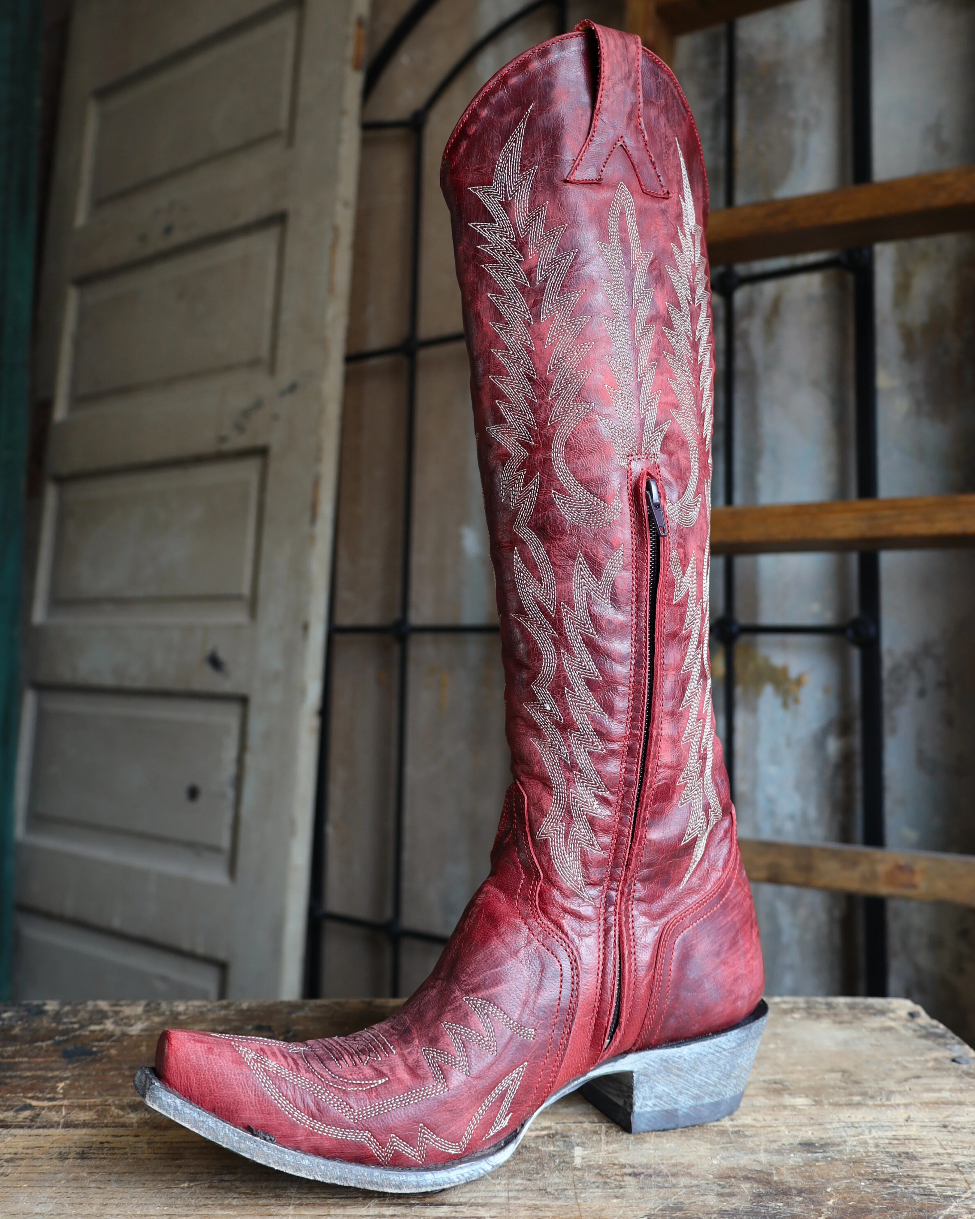 OLD GRINGO WOMEN'S MAYRA RED 18" BOOT - Image 9