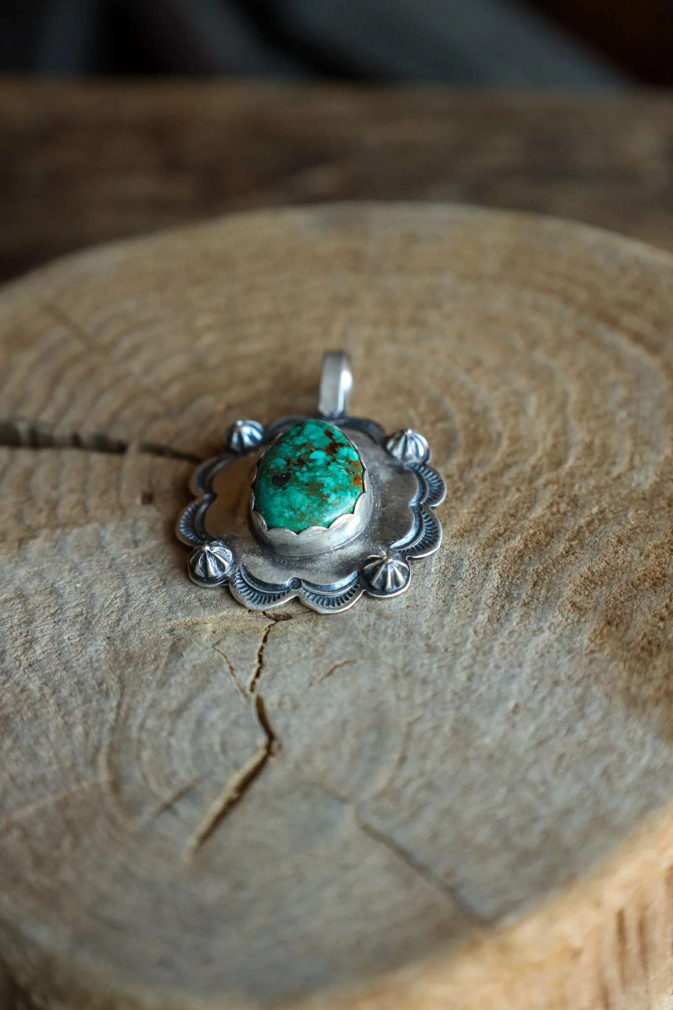 Green Turquoise Scallop Starburst Pendant - Image 4