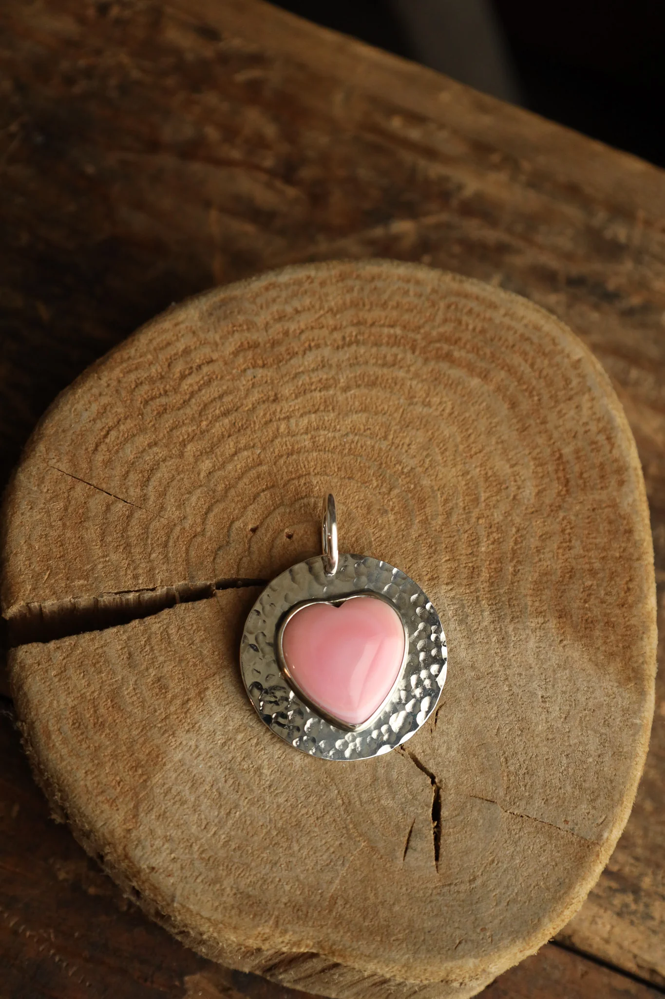 Richard Schmidt Heart Conch Round Disc Pendant - Image 3