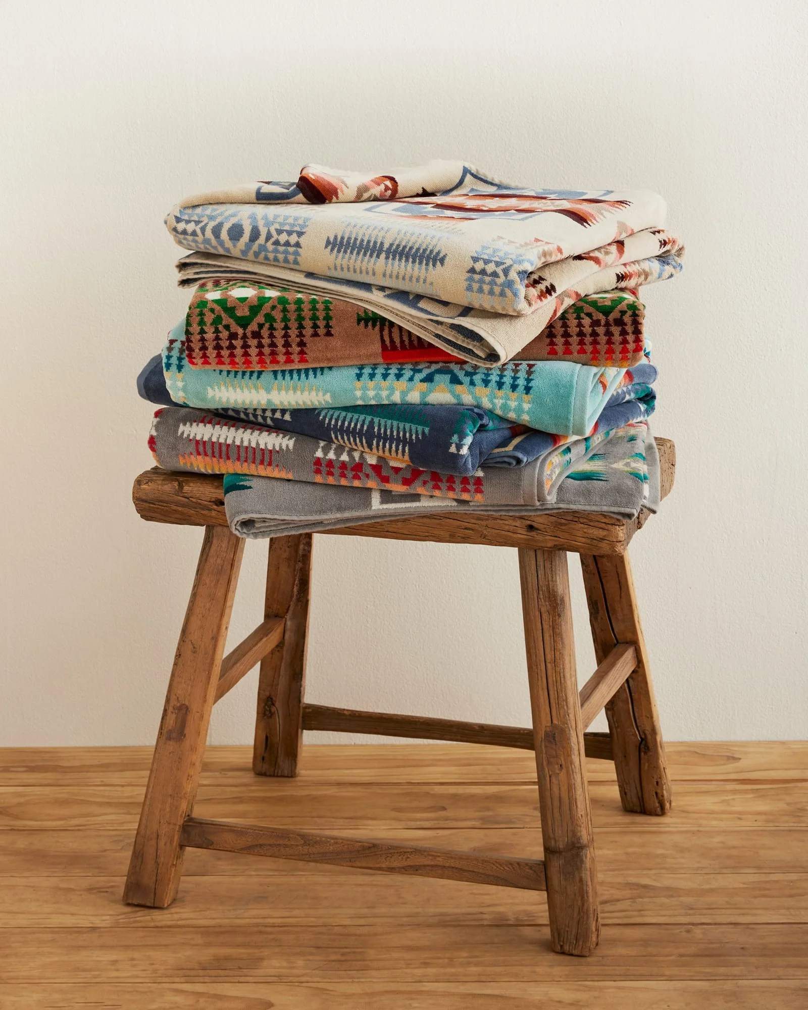 Pendleton Chief Joseph Spa Towel in Aqua - Image 4