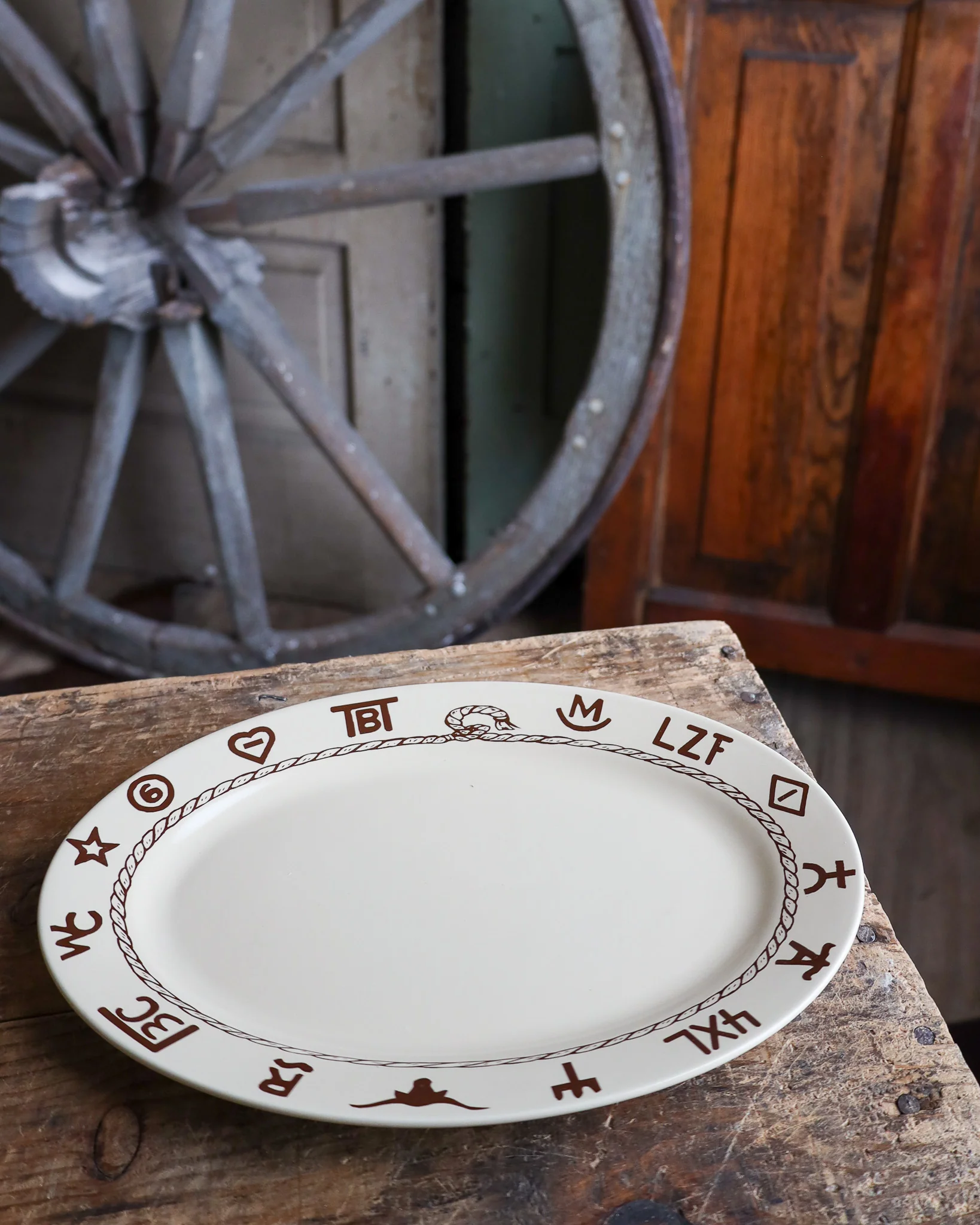 WEST CREATIONS 14" BRANDS OVAL PLATTER - Image 3
