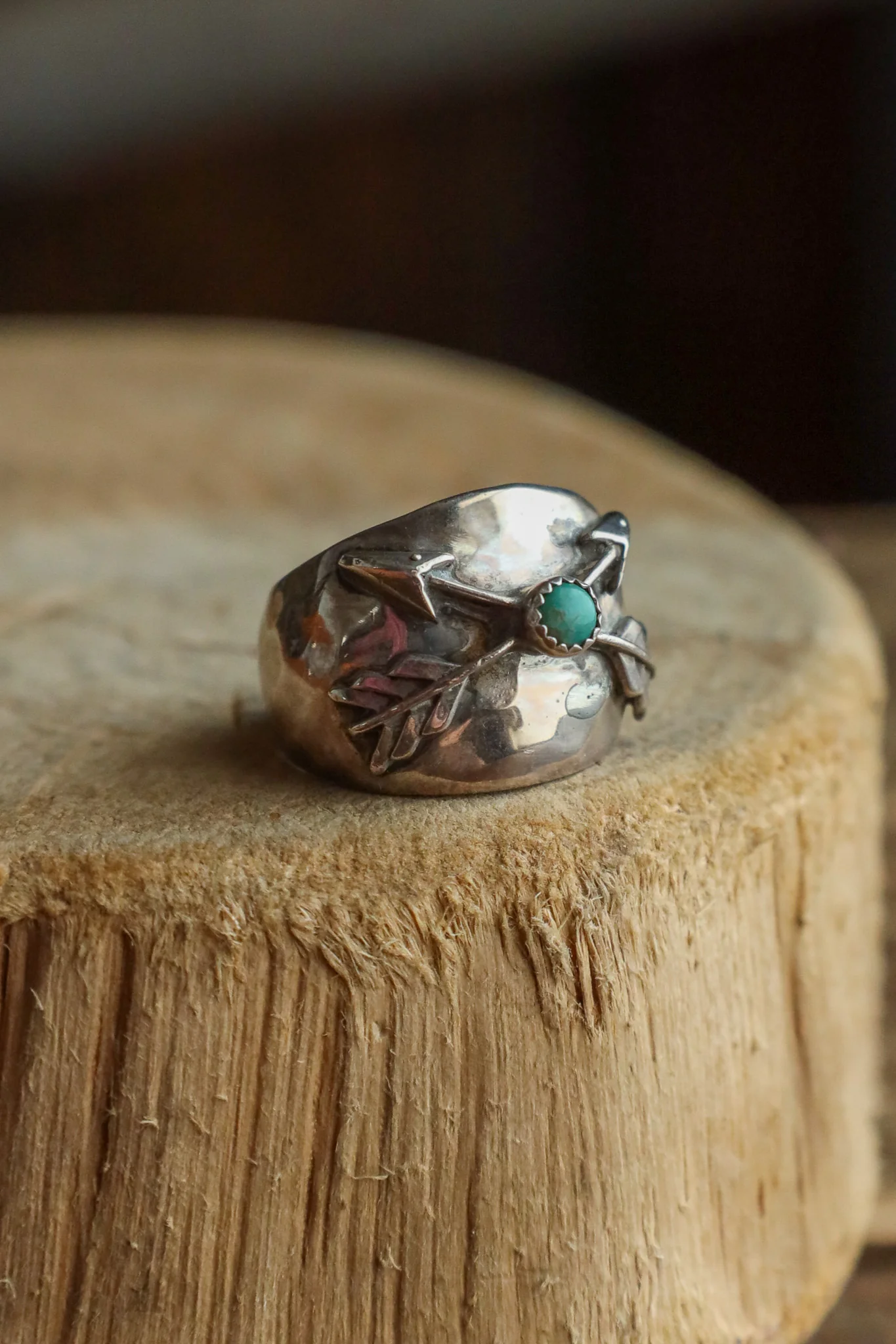 Richard Schmidt Cigar Band Crossed Arrows Turquoise Ring- Size 6.5 - Image 2
