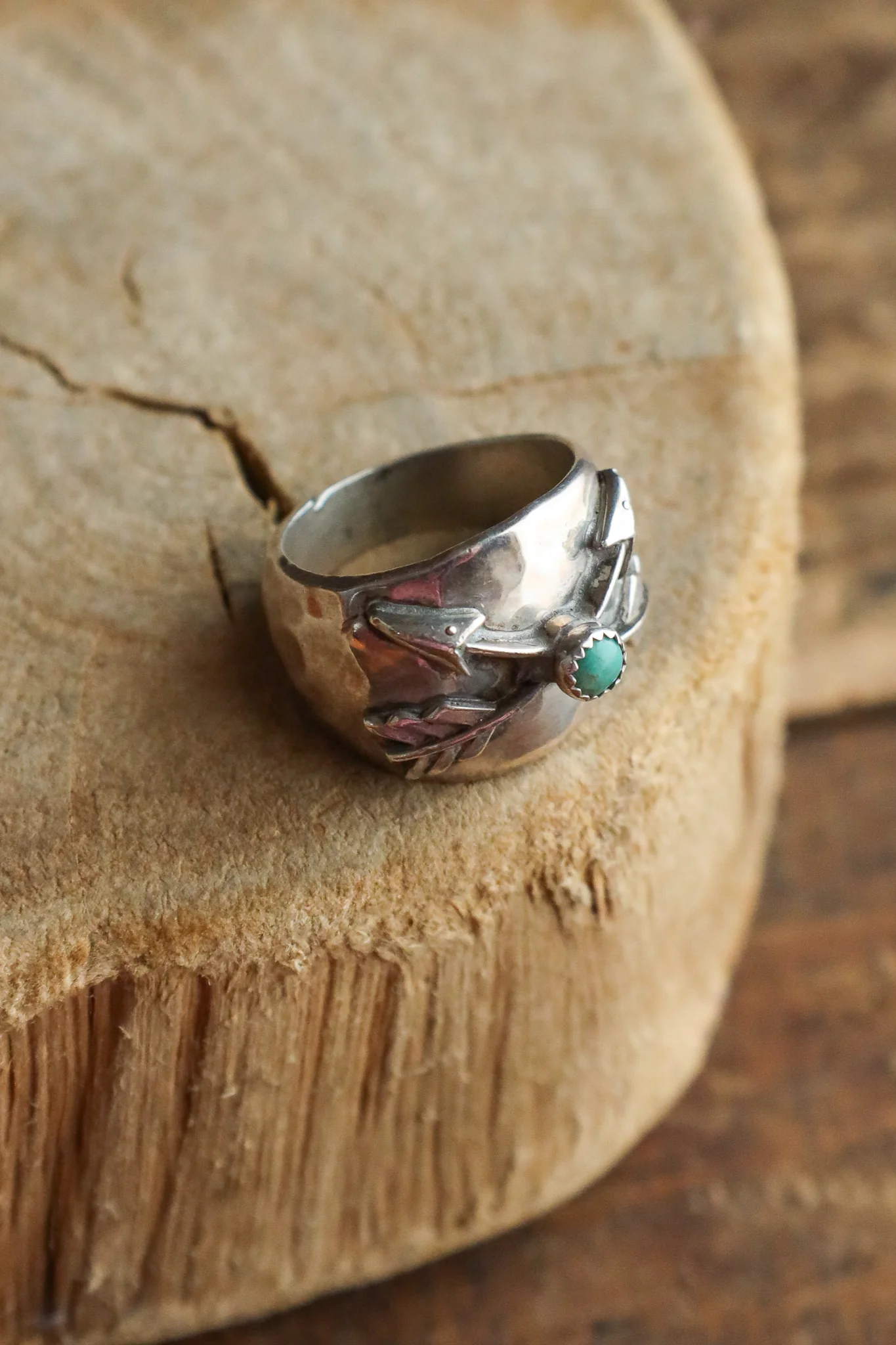 Richard Schmidt Cigar Band Crossed Arrows Turquoise Ring- Size 6.5 - Image 3