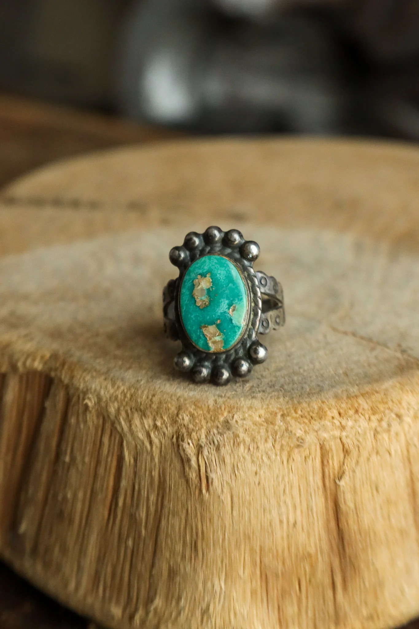 Oval Green Turquoise Sterling Silver Dots Ring- Size 6 - Image 4