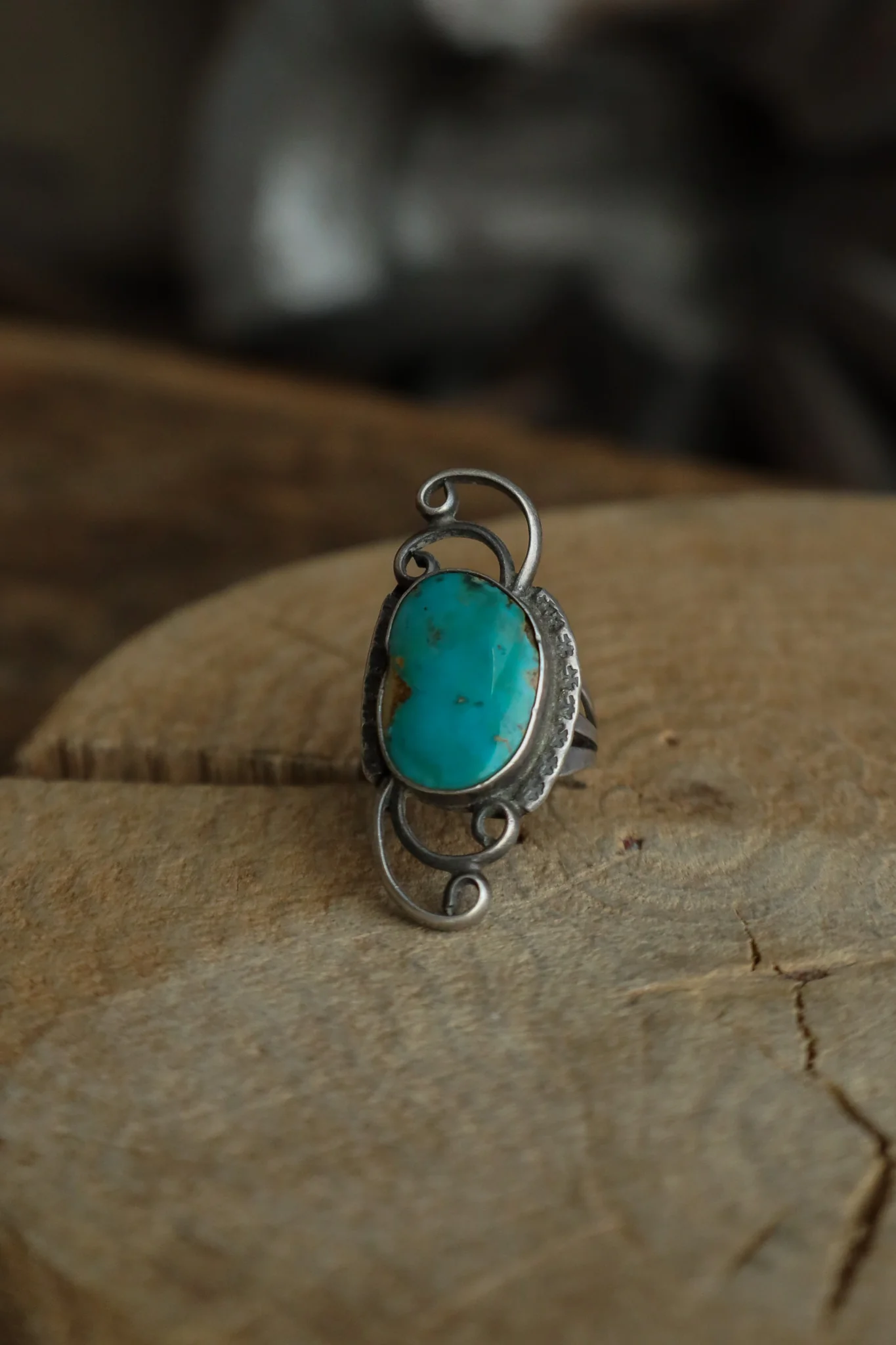 Vintage Spiral Sterling Silver With Turquoise Ring- Size 6 - Image 3