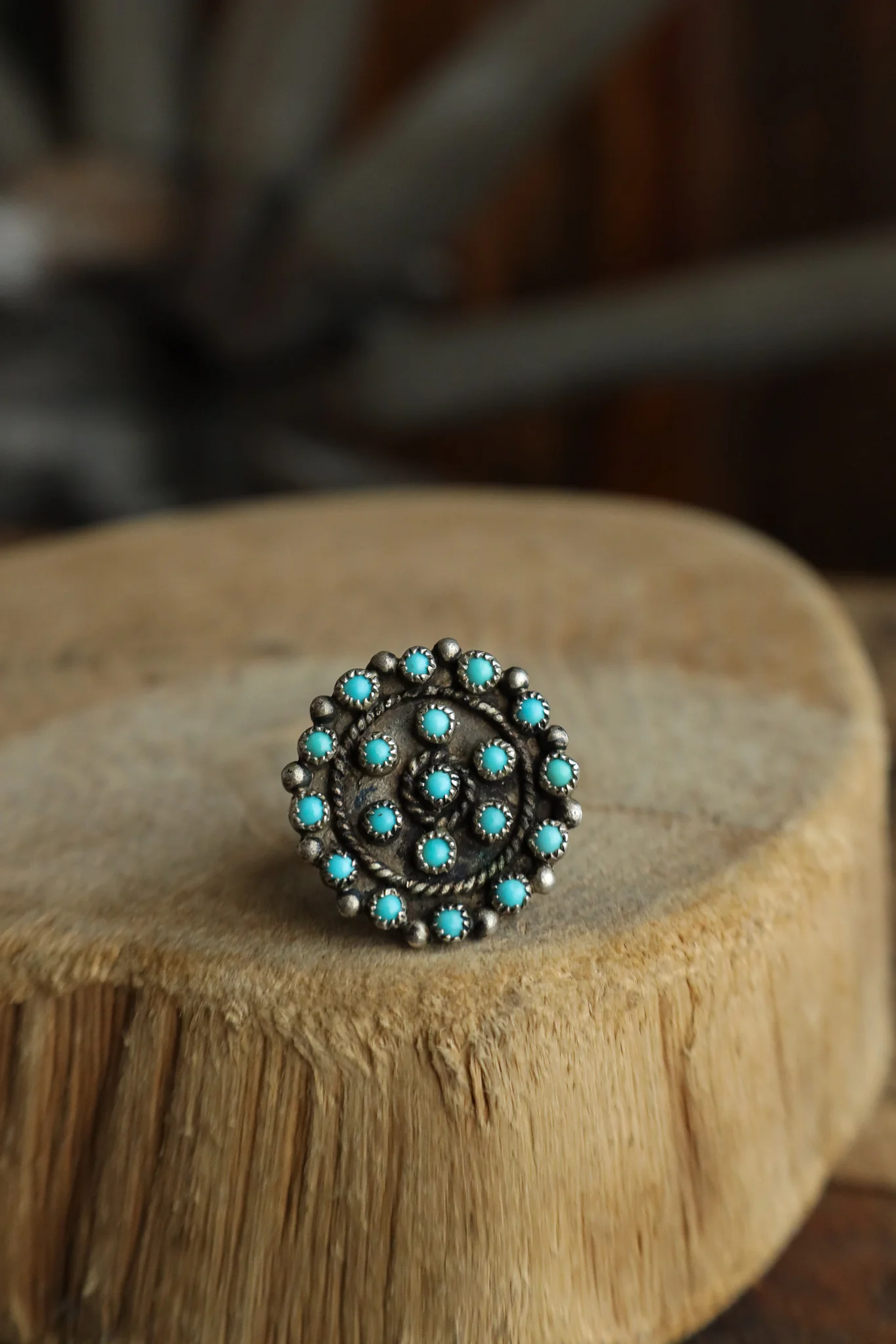 Zuni 18 Turquoise Round Pettipoint Ring- Size 6