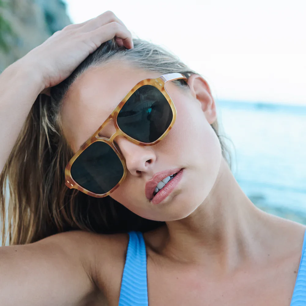 I-SEA MONACO HONEY TORT/GREEN SUNGLASSES - Image 3
