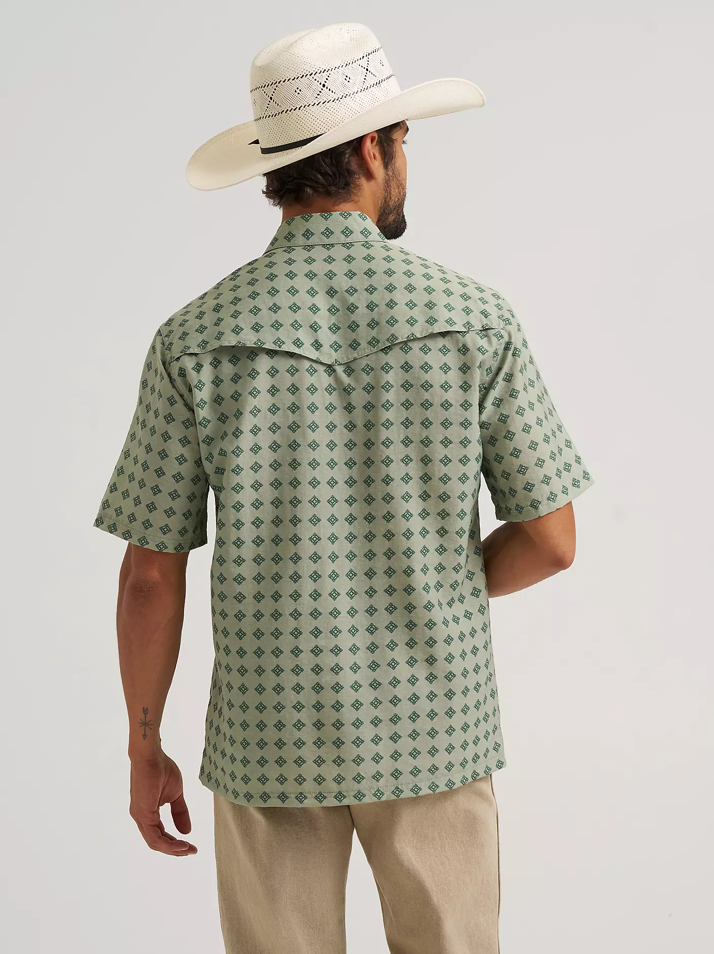 Wrangler All Terrain Gear Men's Clean Snap Shirt - Image 2