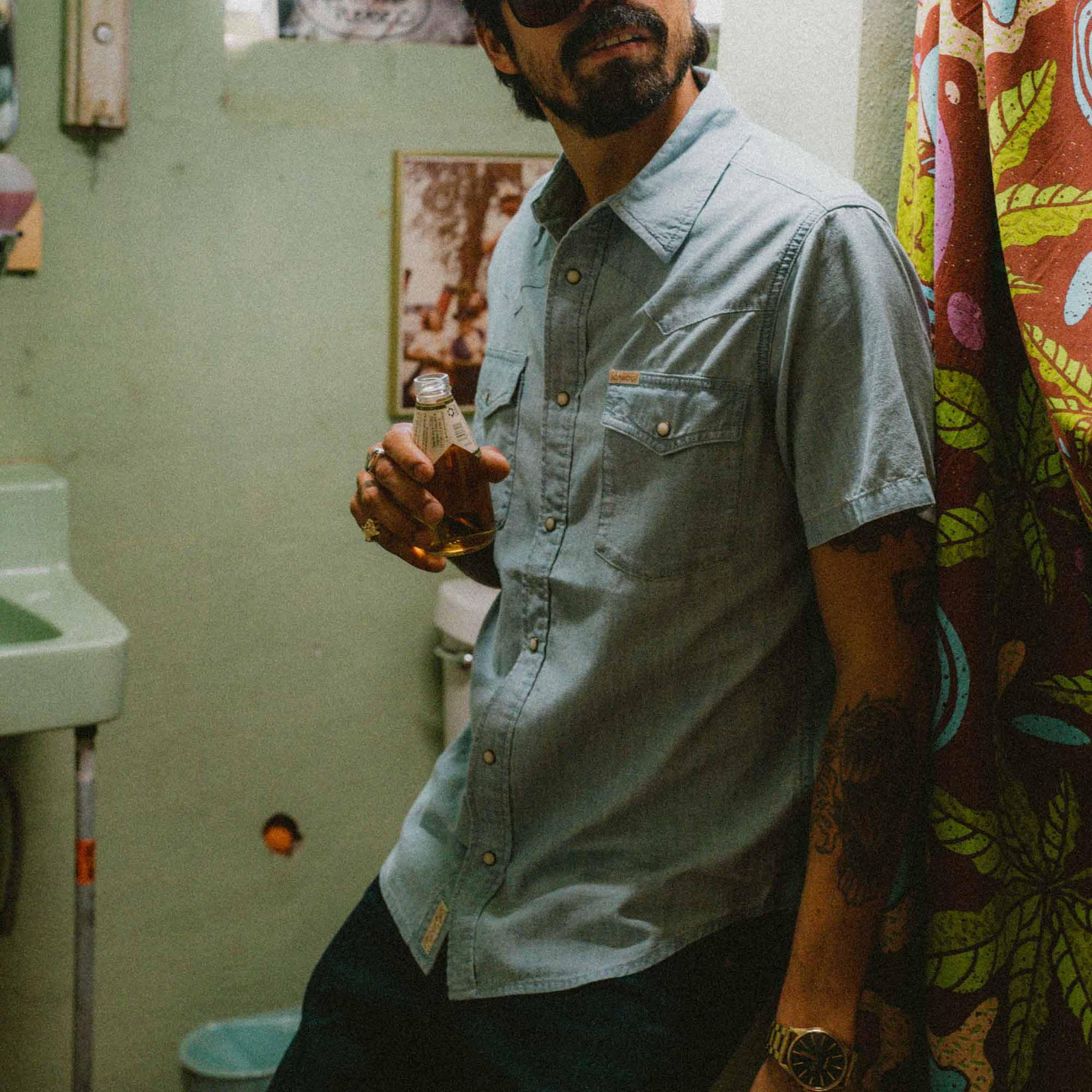 Sendero The Wyatt Pearl Snap Short Sleeve Solid Shirt - Image 2