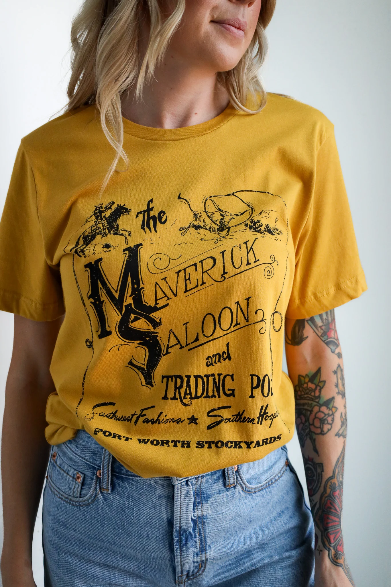 MAVERICK EXCLUSIVE MAVERICK SALOON TEE- MUSTARD/BLACK - Image 6
