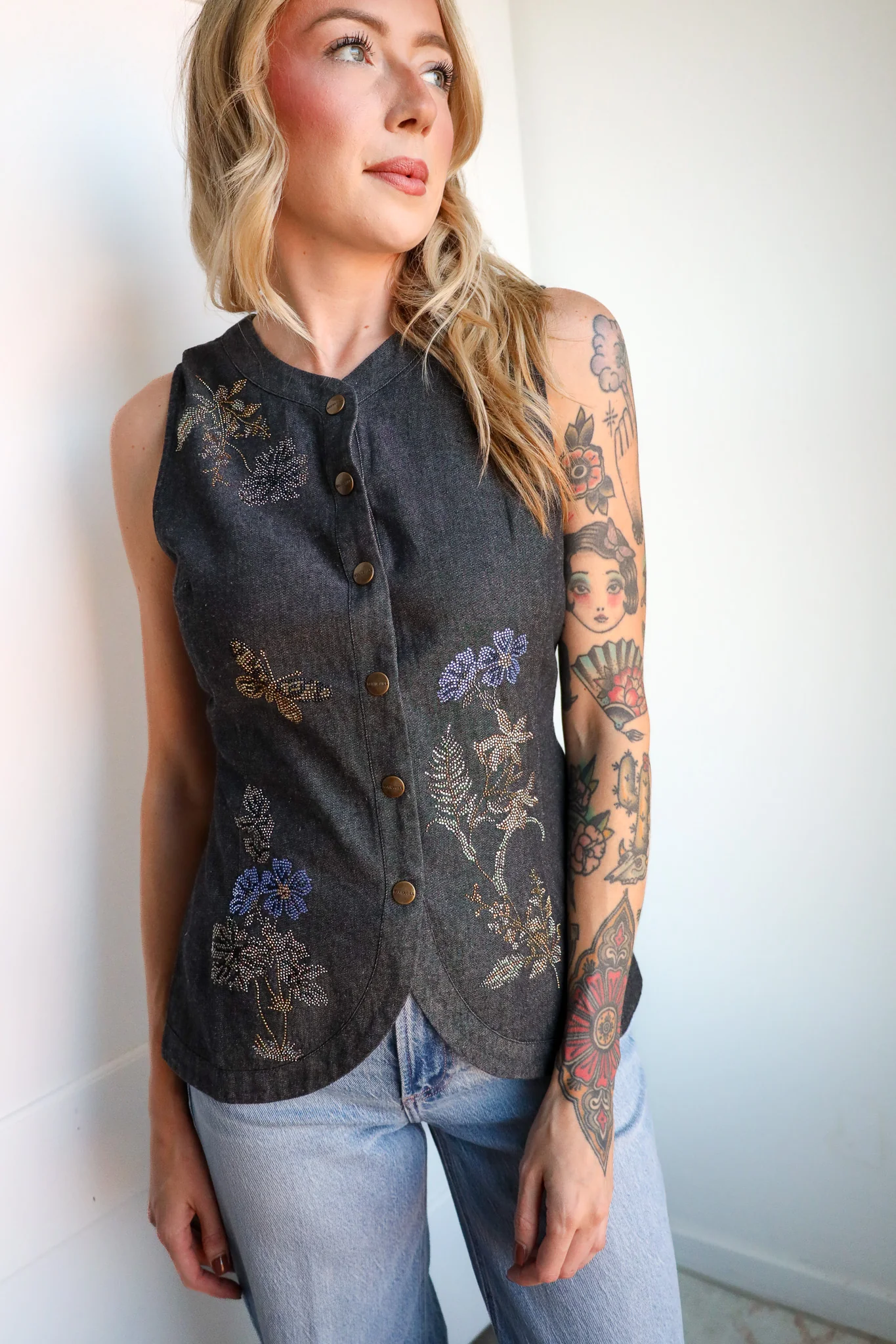 Ranna Gill Aster Sleeveless Waist Coat - Image 14