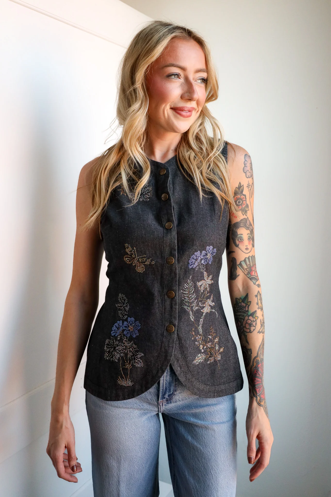 Ranna Gill Aster Sleeveless Waist Coat - Image 6