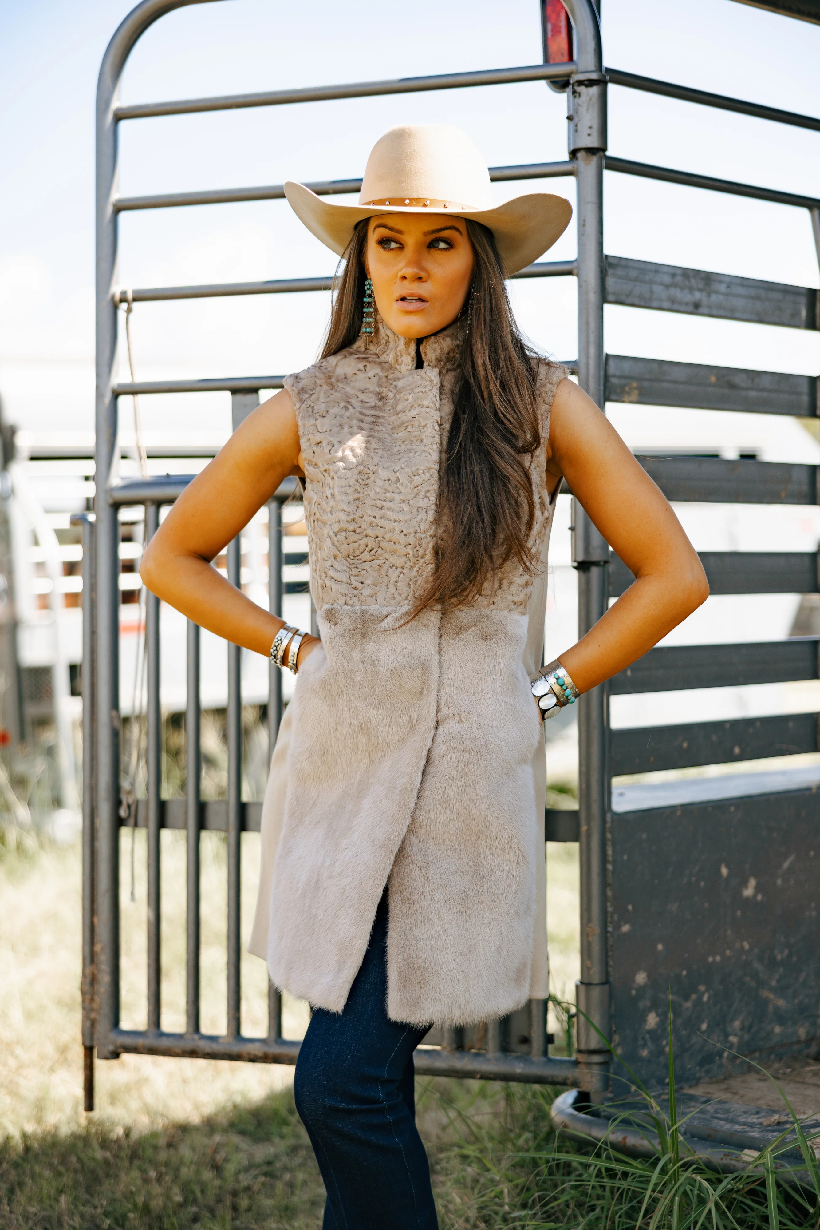 Diomi Mink 3/4 Length Vest - Image 9